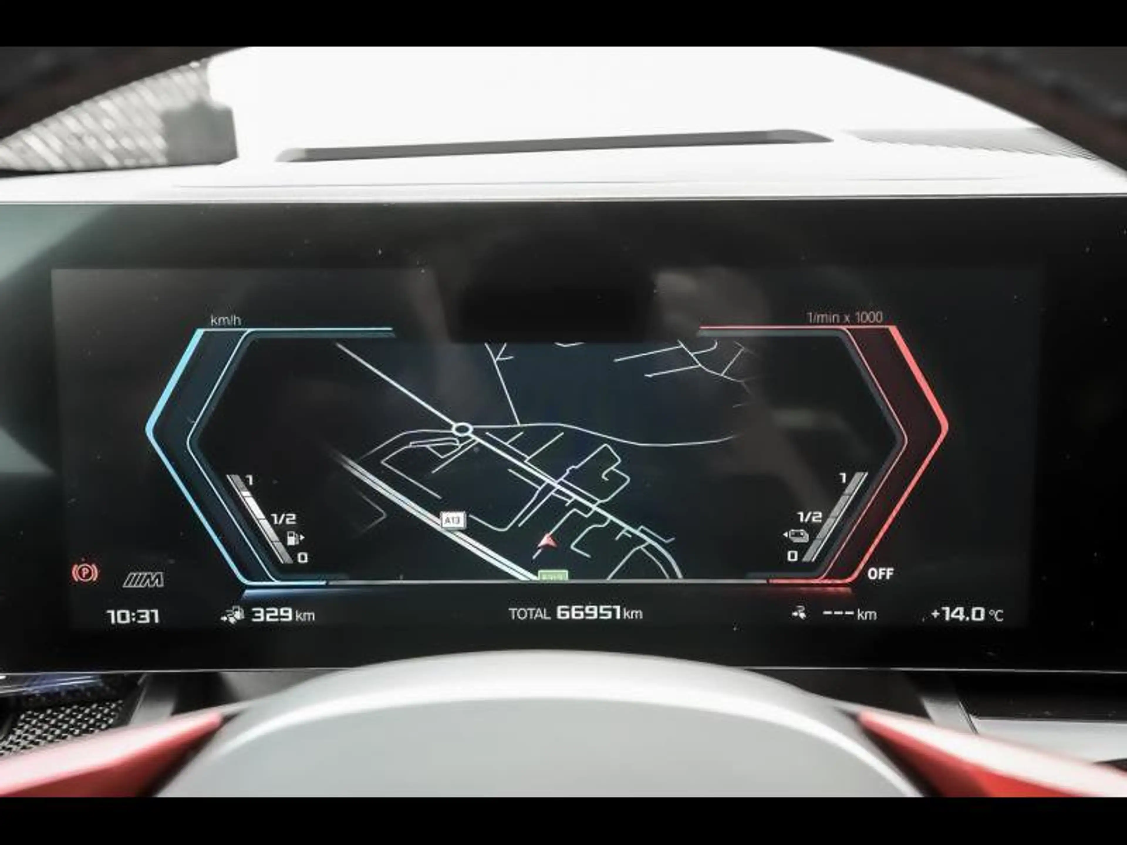 BMW M5 Touring — photo 10