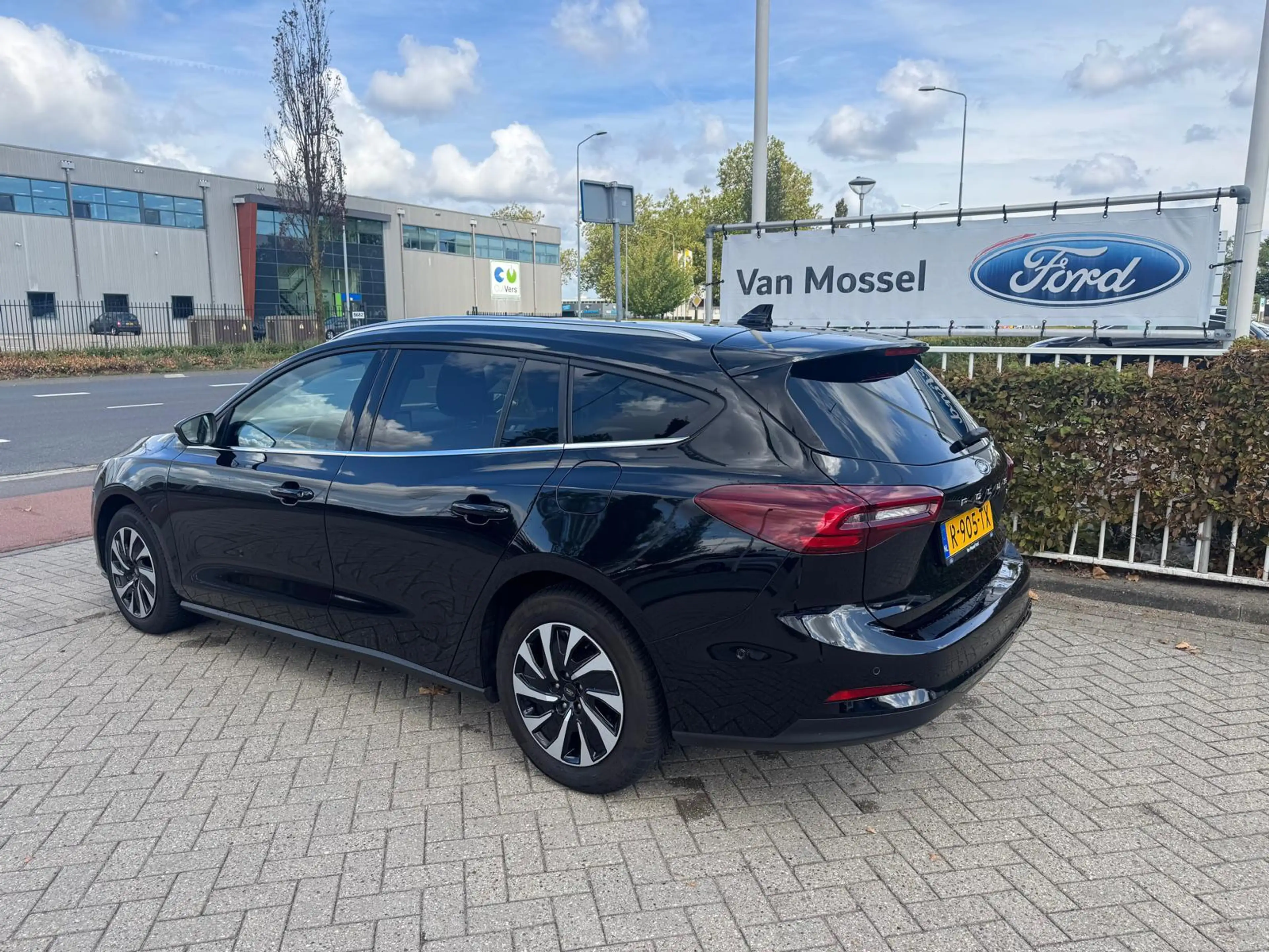 Ford Focus Wagon 1.0 EcoBoost Hybrid Titanium X | Cruise Ctrl — photo 4