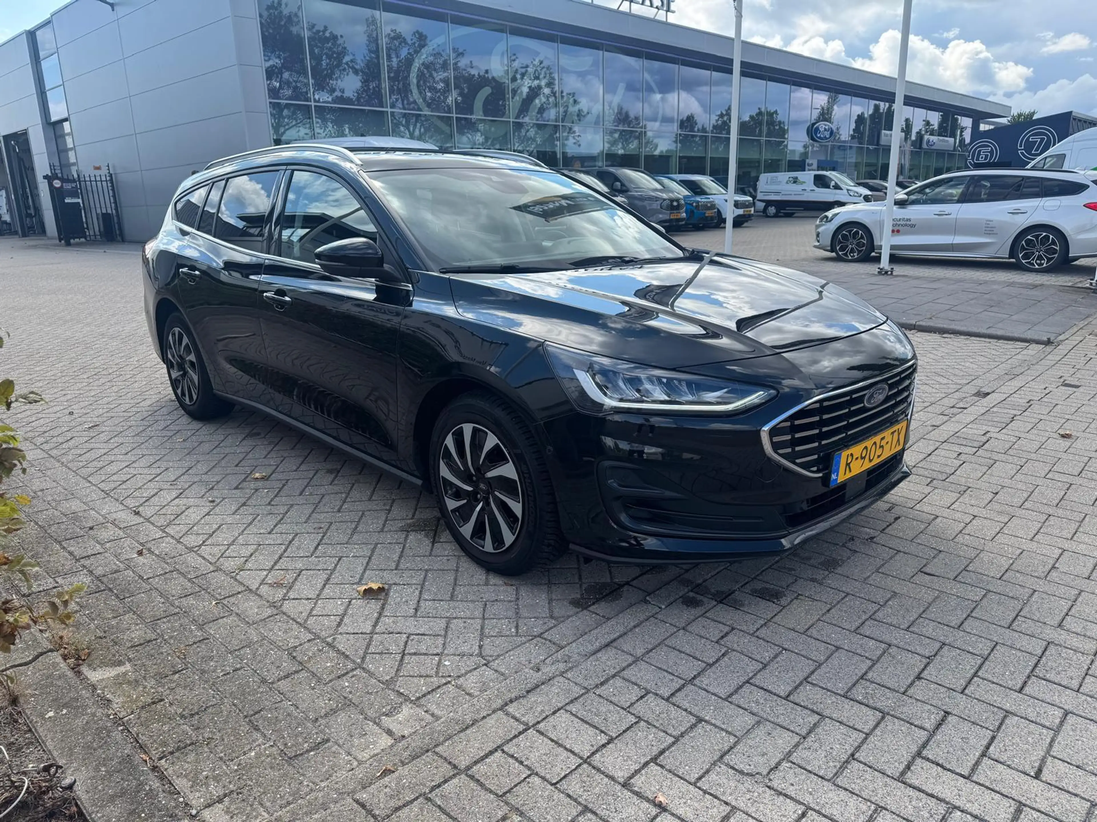 Ford Focus Wagon 1.0 EcoBoost Hybrid Titanium X | Cruise Ctrl — photo 2