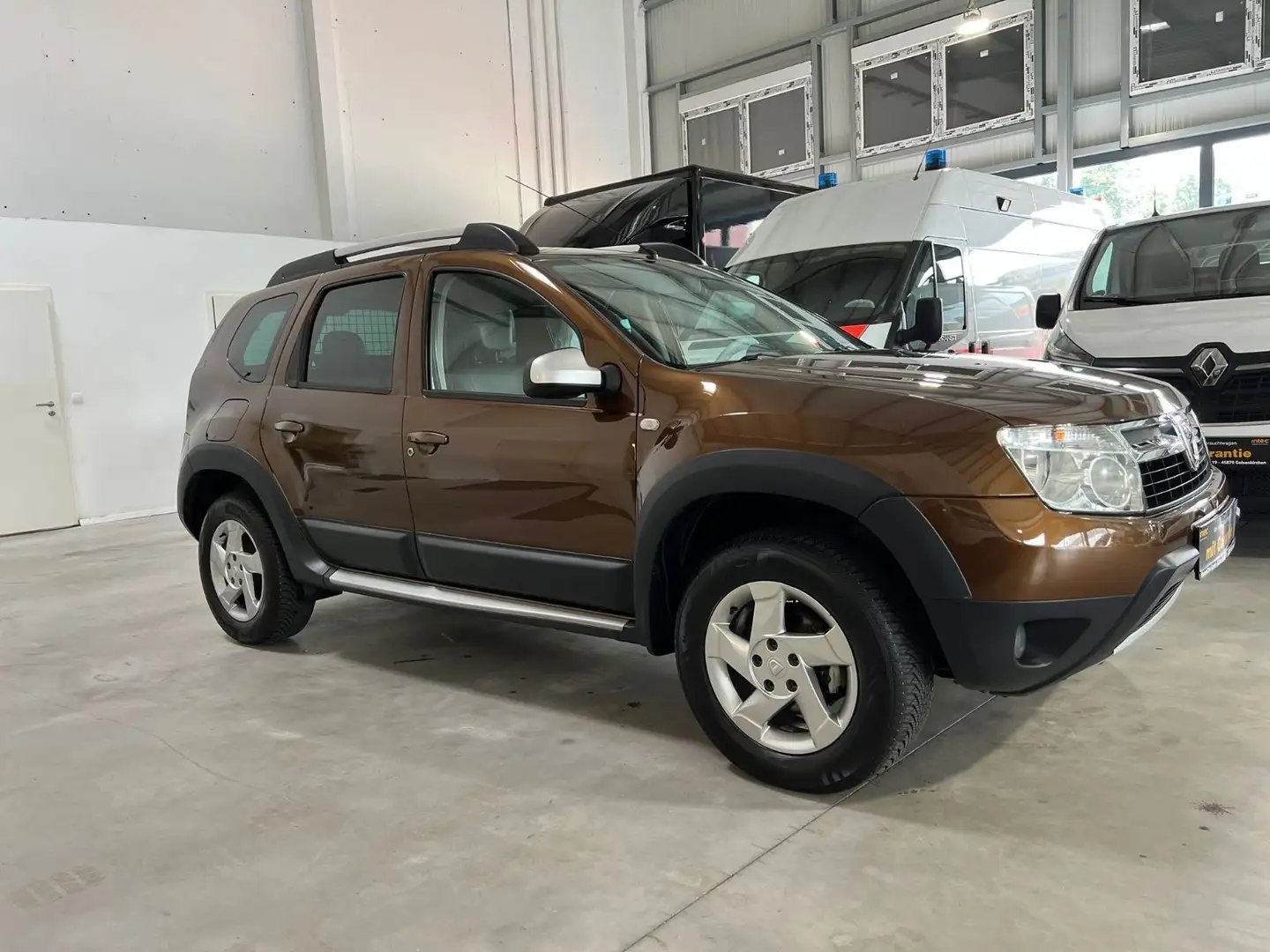 Dacia Duster I Laureate 4x2 *BENZIN/LPG GAS*KLIMA* Marrón - 2