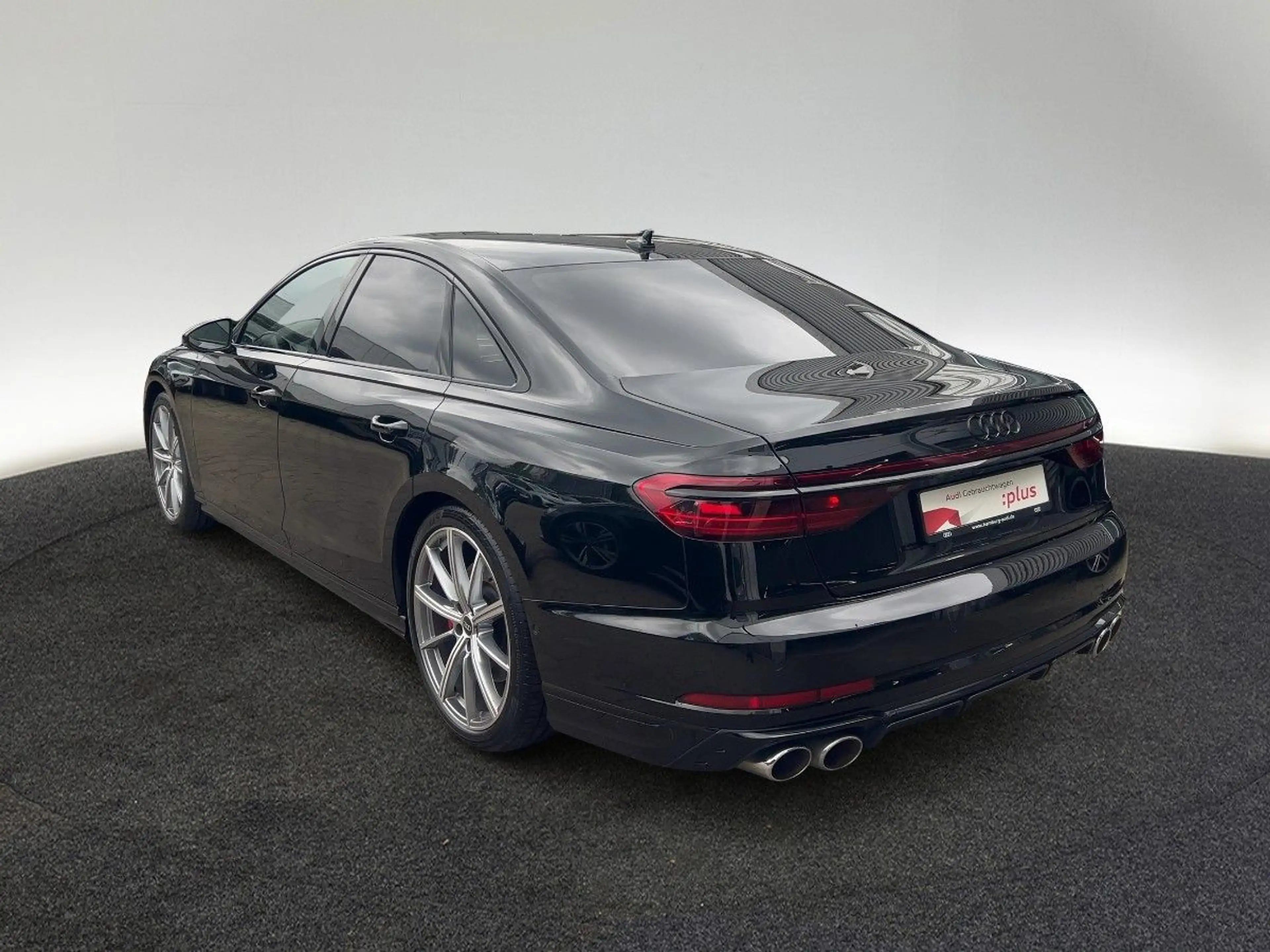 Audi S8 4.0 TFSI quattro tiptronic — photo 3