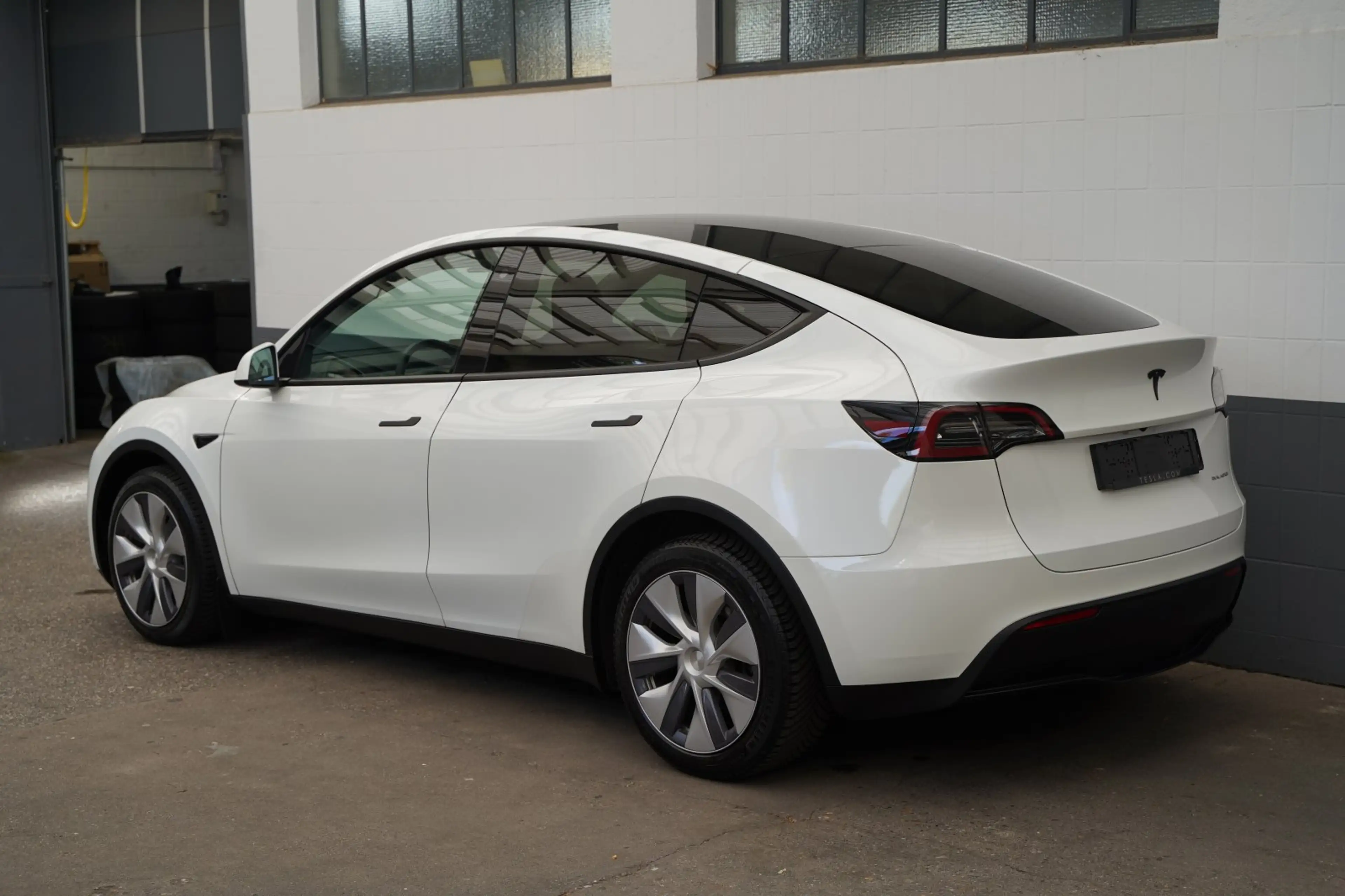 Tesla Model Y Long Range AWD *1. Hand*unfallfrei* — photo 6
