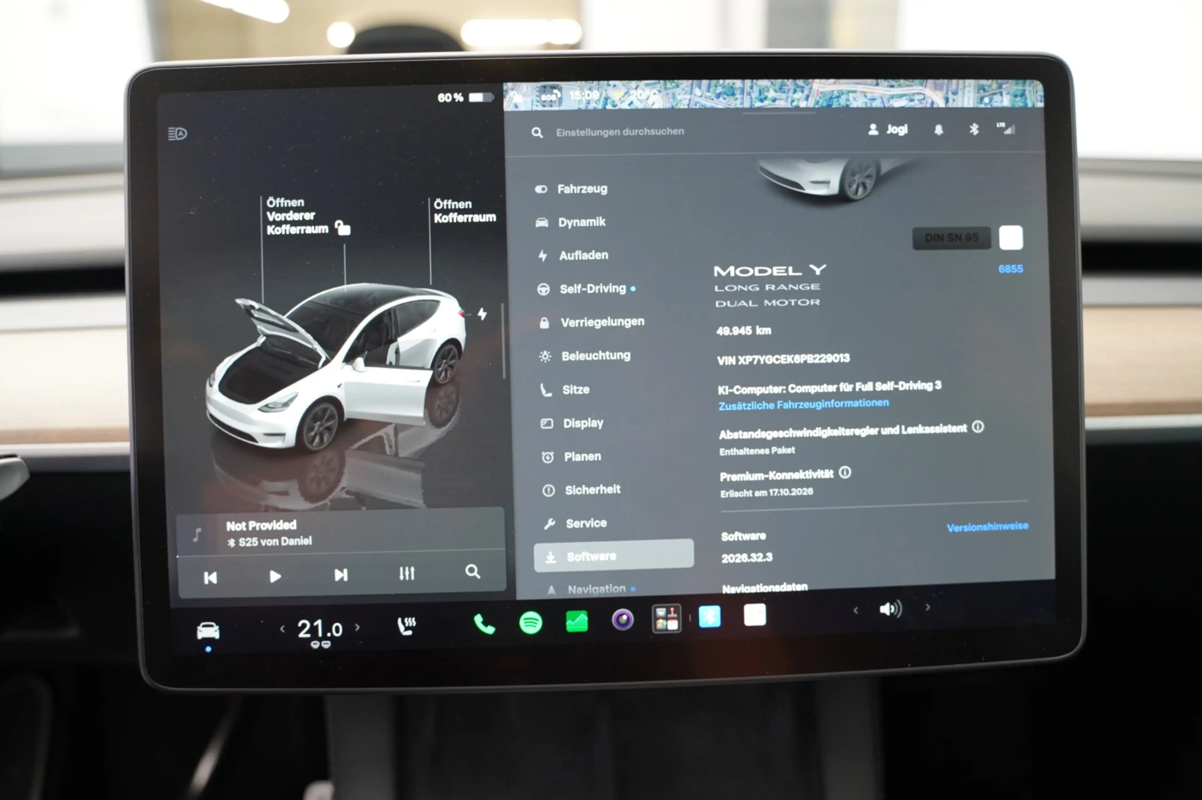 Tesla Model Y Long Range AWD *1. Hand*unfallfrei* — photo 12