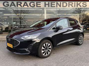 1.0 Mild Hybrid 125pk Titanium | Climate | Navi |