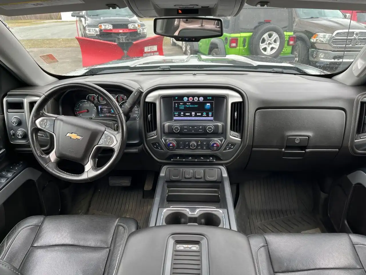 Chevrolet Silverado 1500 снимка Chevrolet Silverado 1500