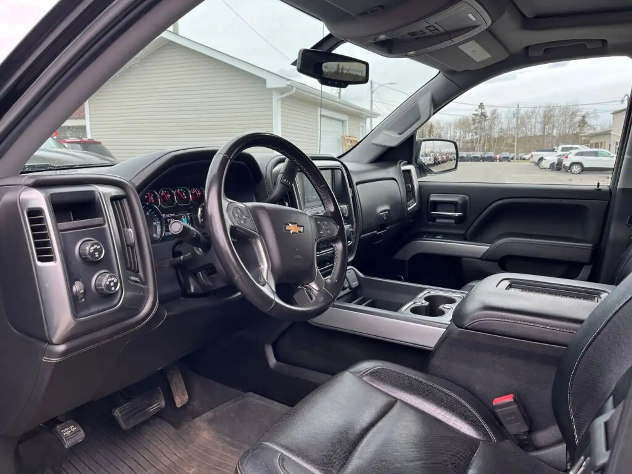 Chevrolet Silverado 1500 снимка Chevrolet Silverado 1500