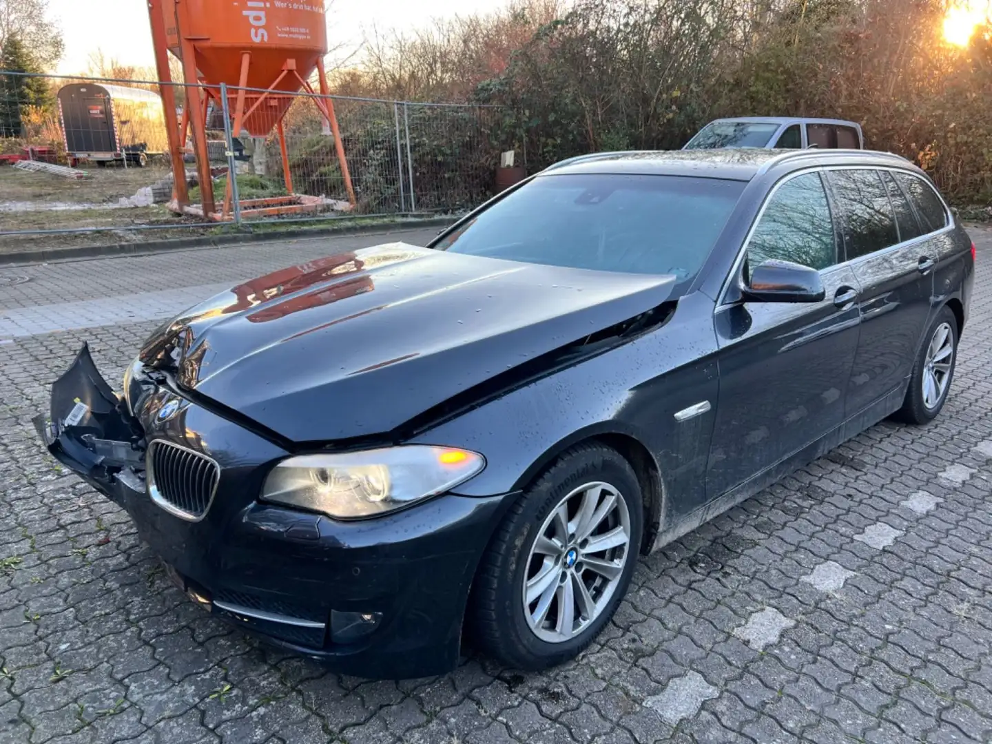 BMW 520 d Touring Automatik~Panorama~Leder~Xenon~Navi Gris - 1