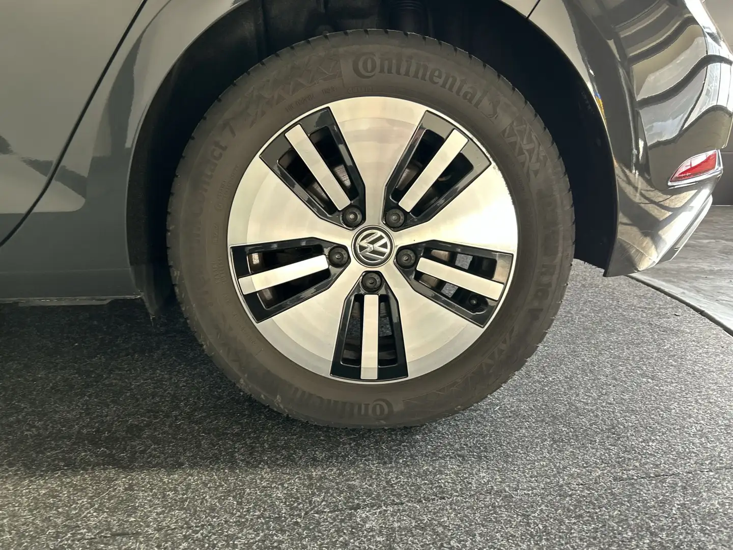 Volkswagen e-Golf E-DITION | Adaptieve cruise control | Parkeersenso Šedá - 2
