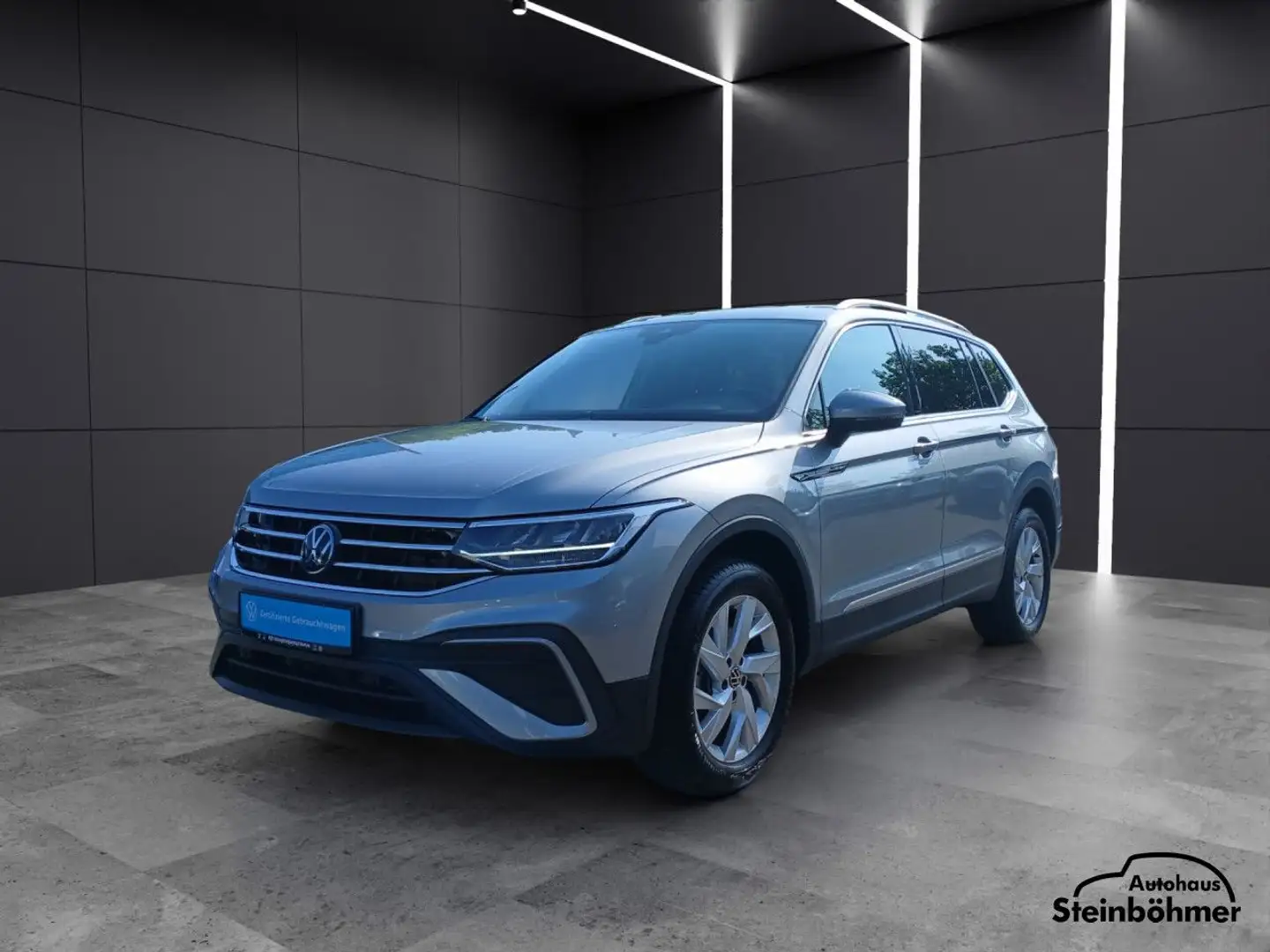 Volkswagen Tiguan Allspace Life 2.0TDI DSG AHK 7-Sitze Navi siva - 2
