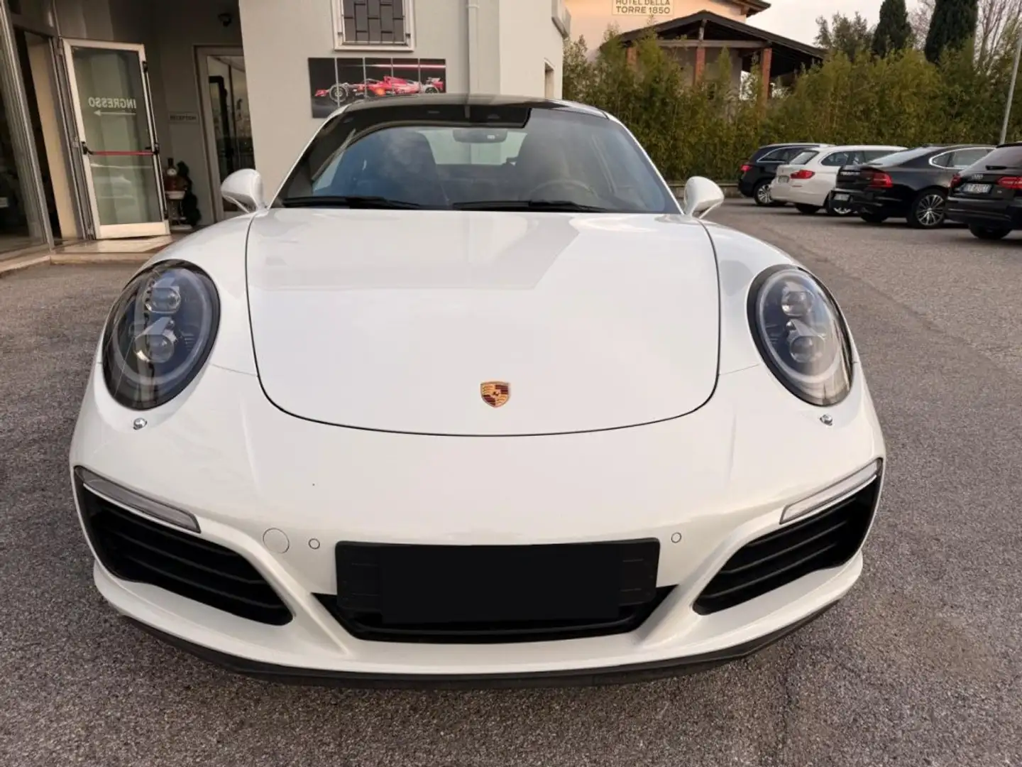 Porsche 911 3.0 Carrera 4 Coupé Blanc - 2