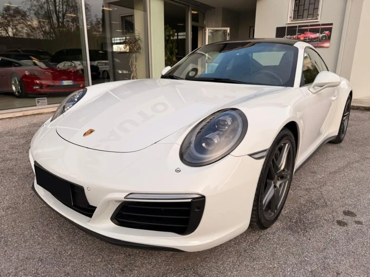 Porsche 911 3.0 Carrera 4 Coupé Blanc - 1