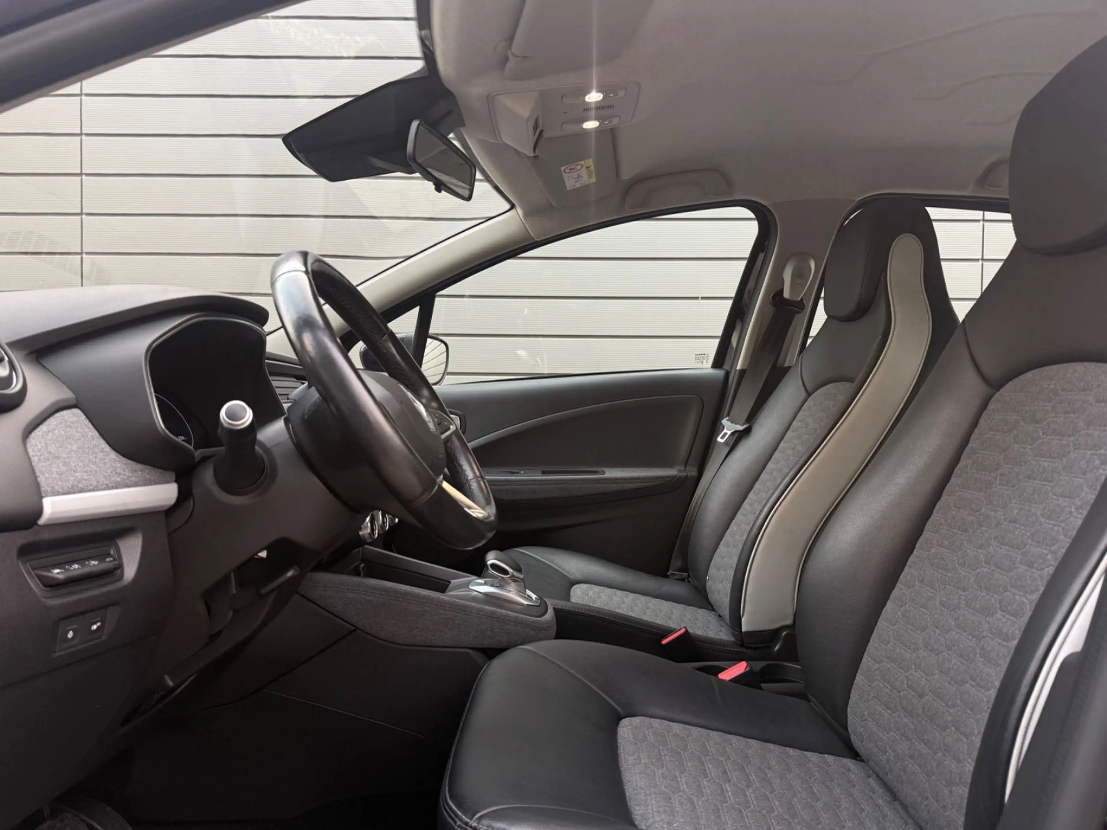 Renault ZOE Experience *TÜV NEU*SOH 87%* — photo 12