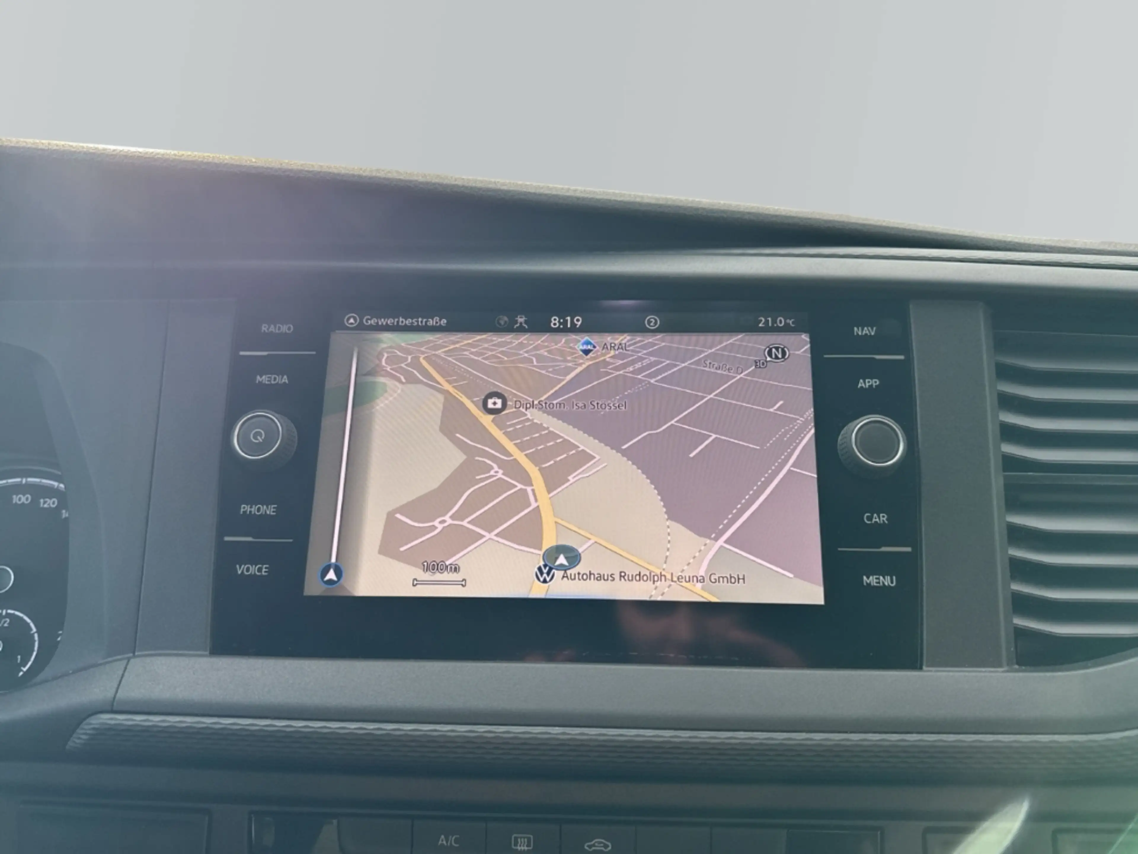 Volkswagen T6.1 Transporter Kombi 2.0 TDI 5-Gang Navi Klima Rückfahrkam. Fernl — photo 13