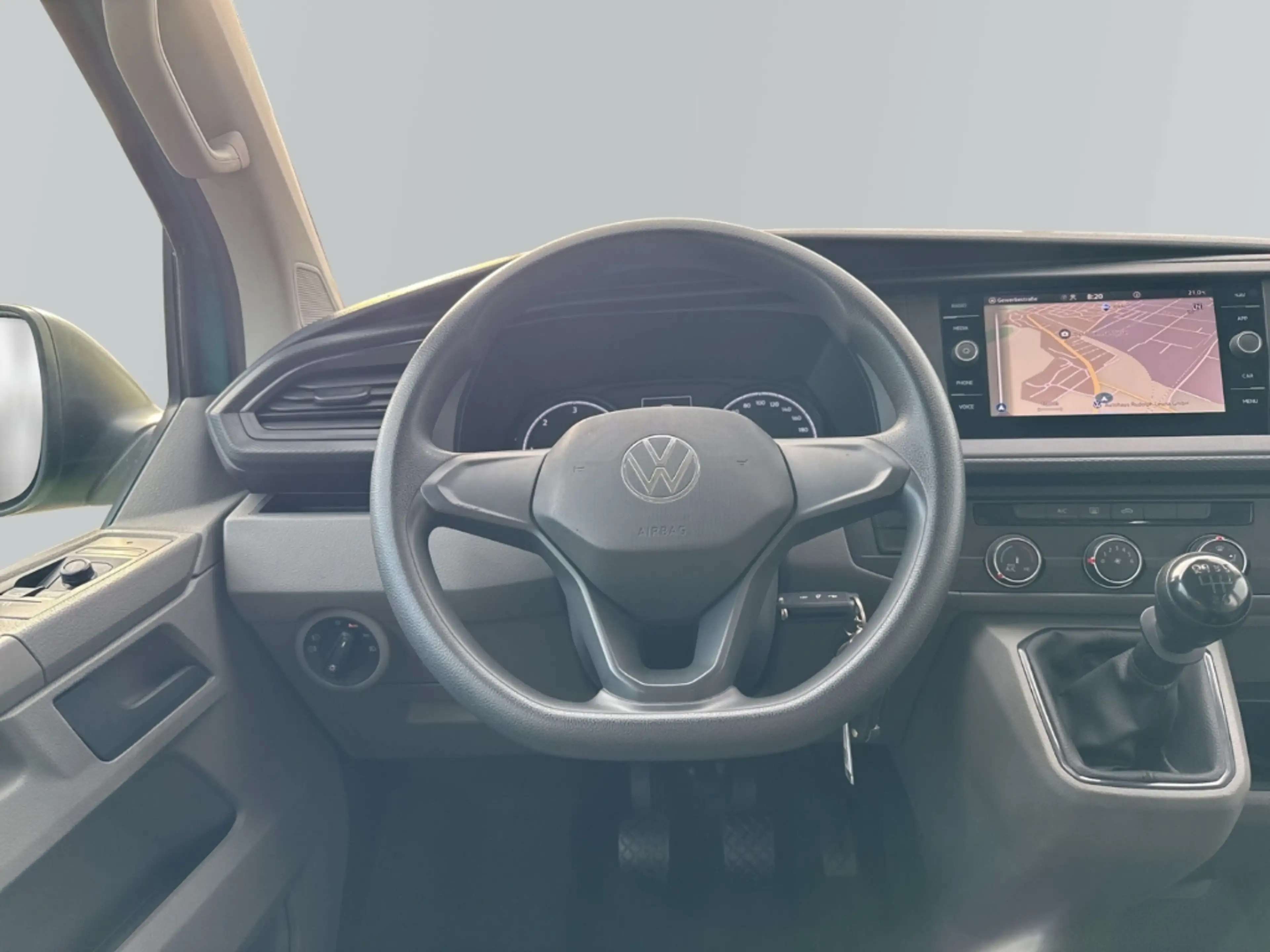 Volkswagen T6.1 Transporter Kombi 2.0 TDI 5-Gang Navi Klima Rückfahrkam. Fernl — photo 14