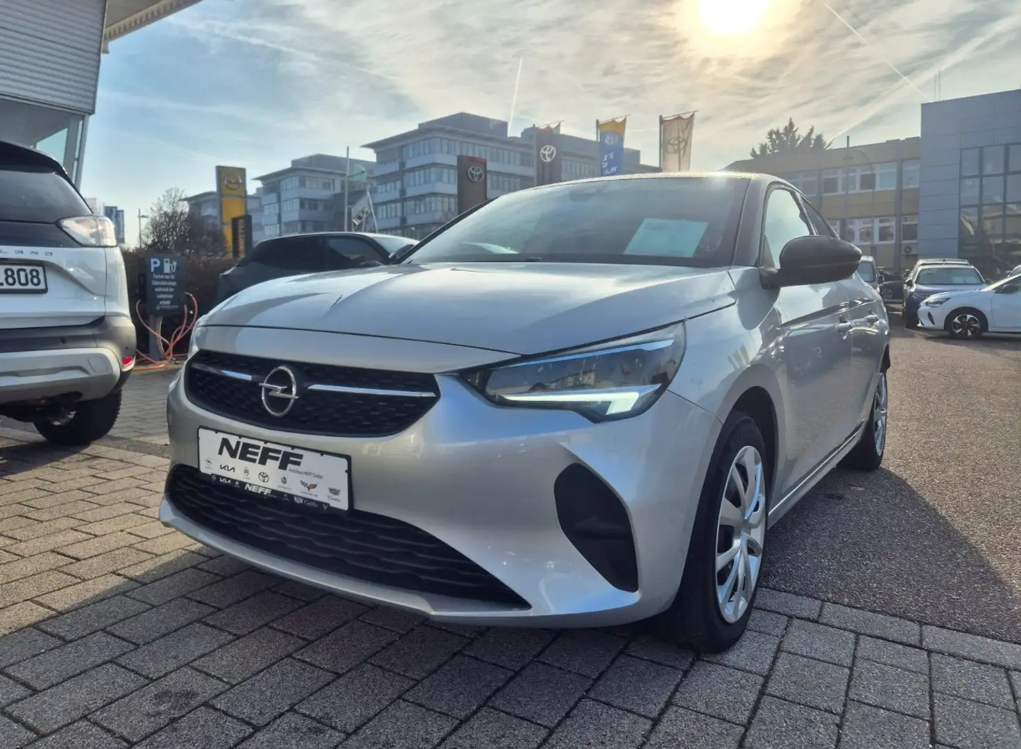 Opel Corsa F e Edition LED+Kamera+PDC-Hinten Silber - 2