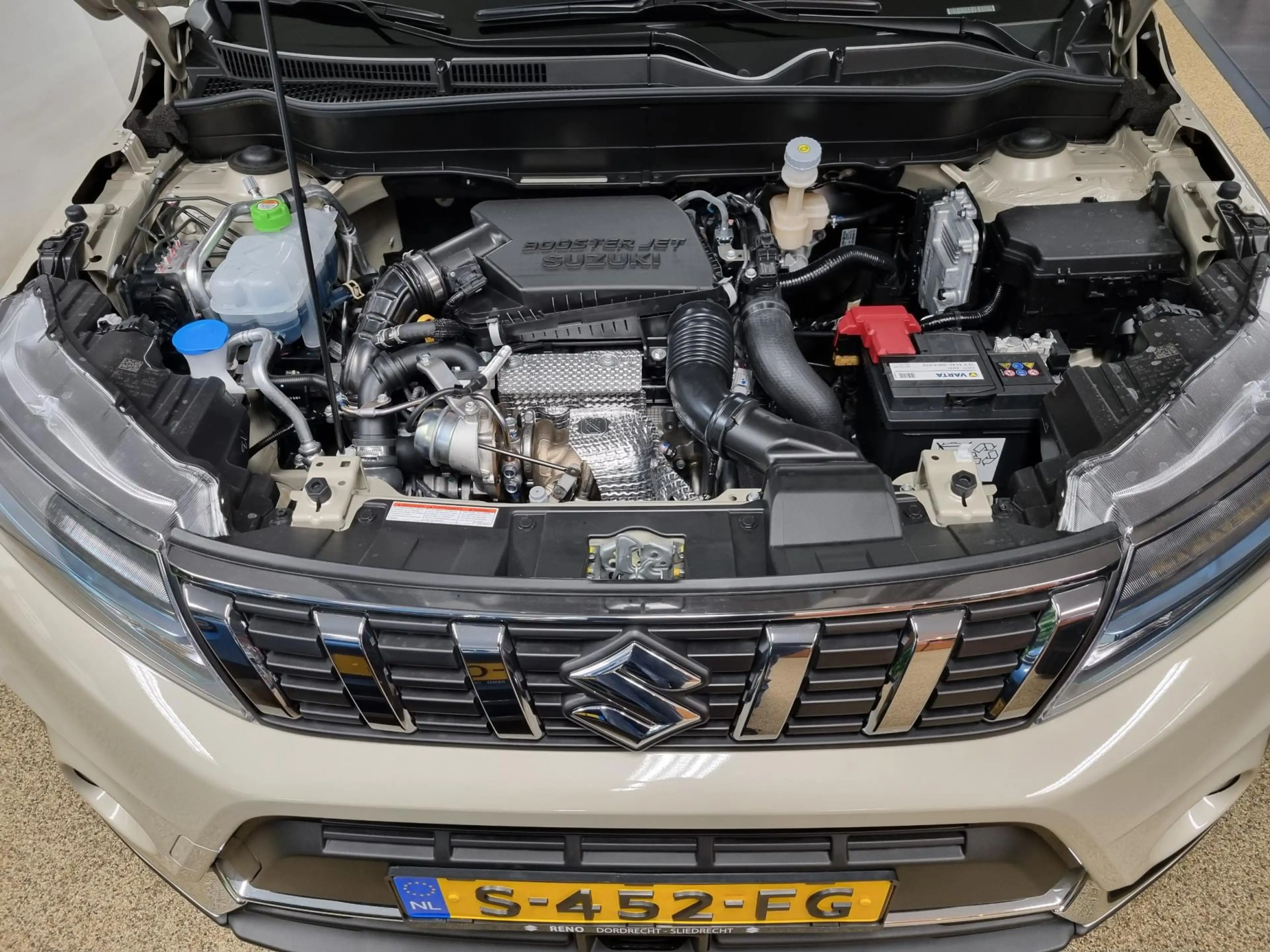 Suzuki Vitara 1.4 Boosterjet Select Smart Hybrid — photo 8
