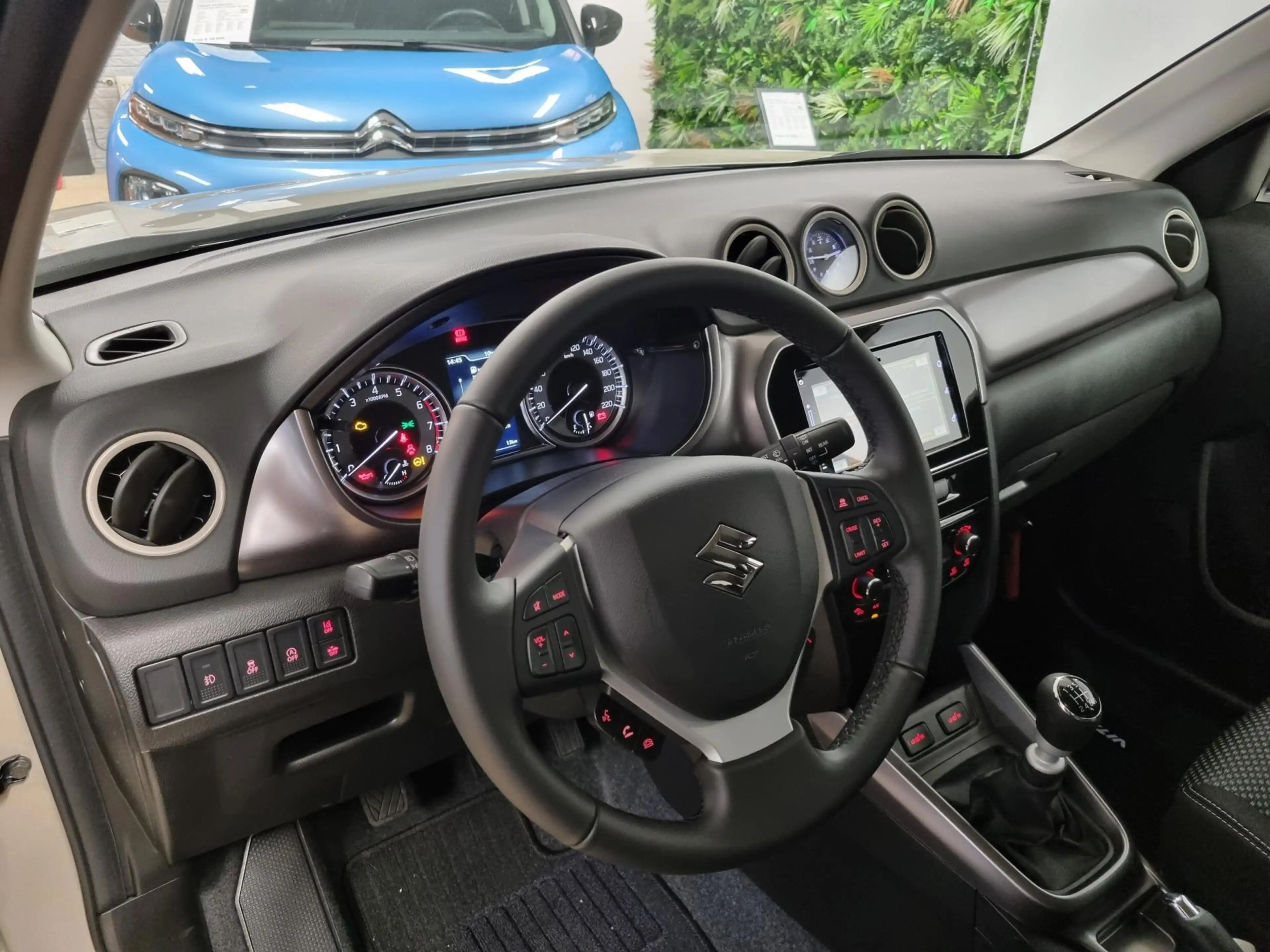 Suzuki Vitara 1.4 Boosterjet Select Smart Hybrid — photo 10