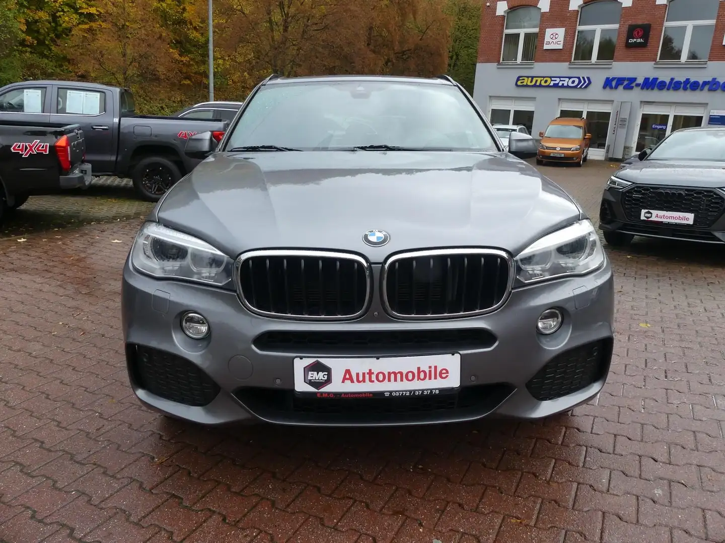 BMW X5 *25d*xDrive*M*7 Sitze*Xenon*Leder*HuD*Pano*Kam Gris - 2