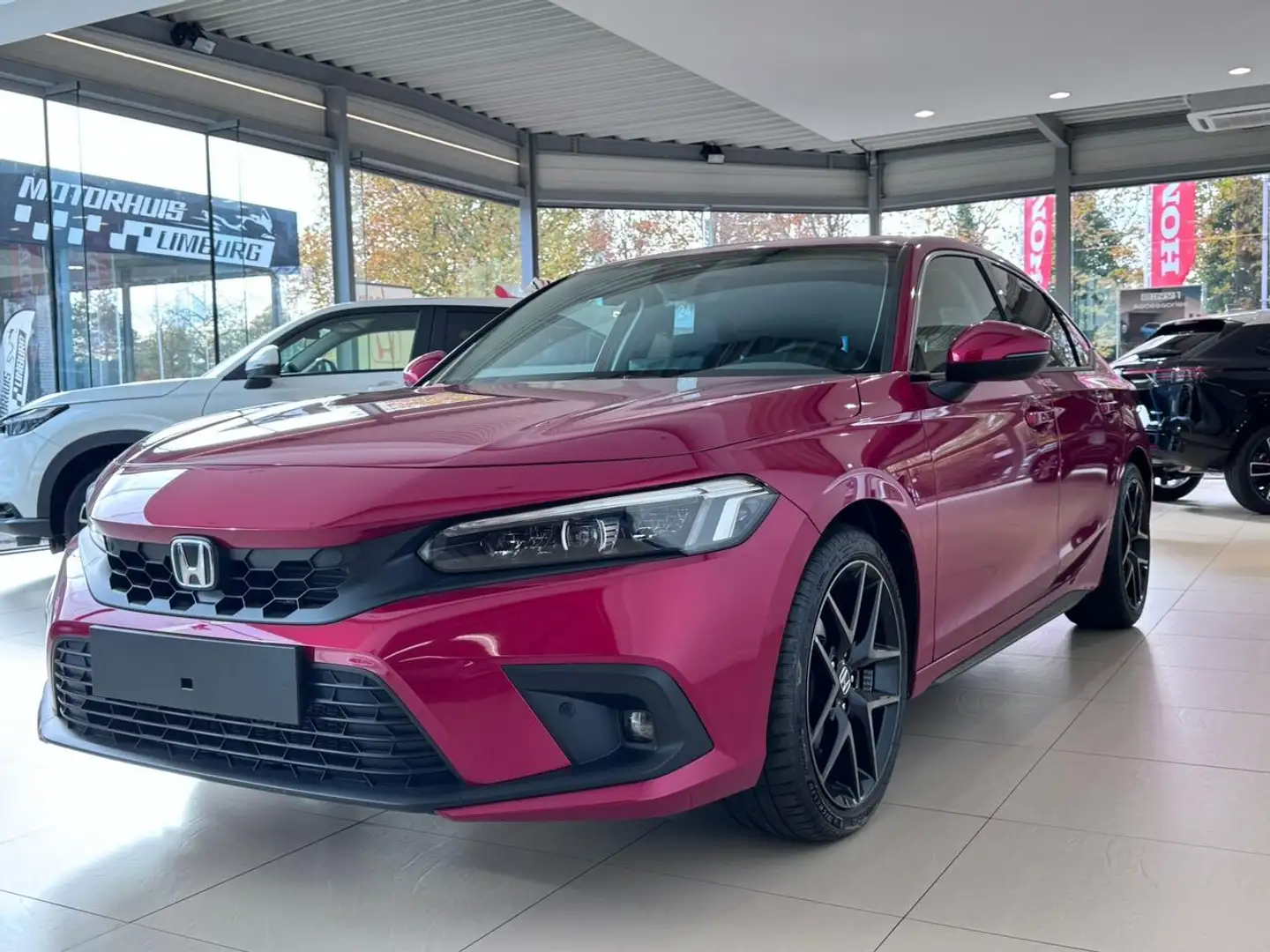 Honda Civic 5D 2.0 CVT Advance Standaard Rood - 1