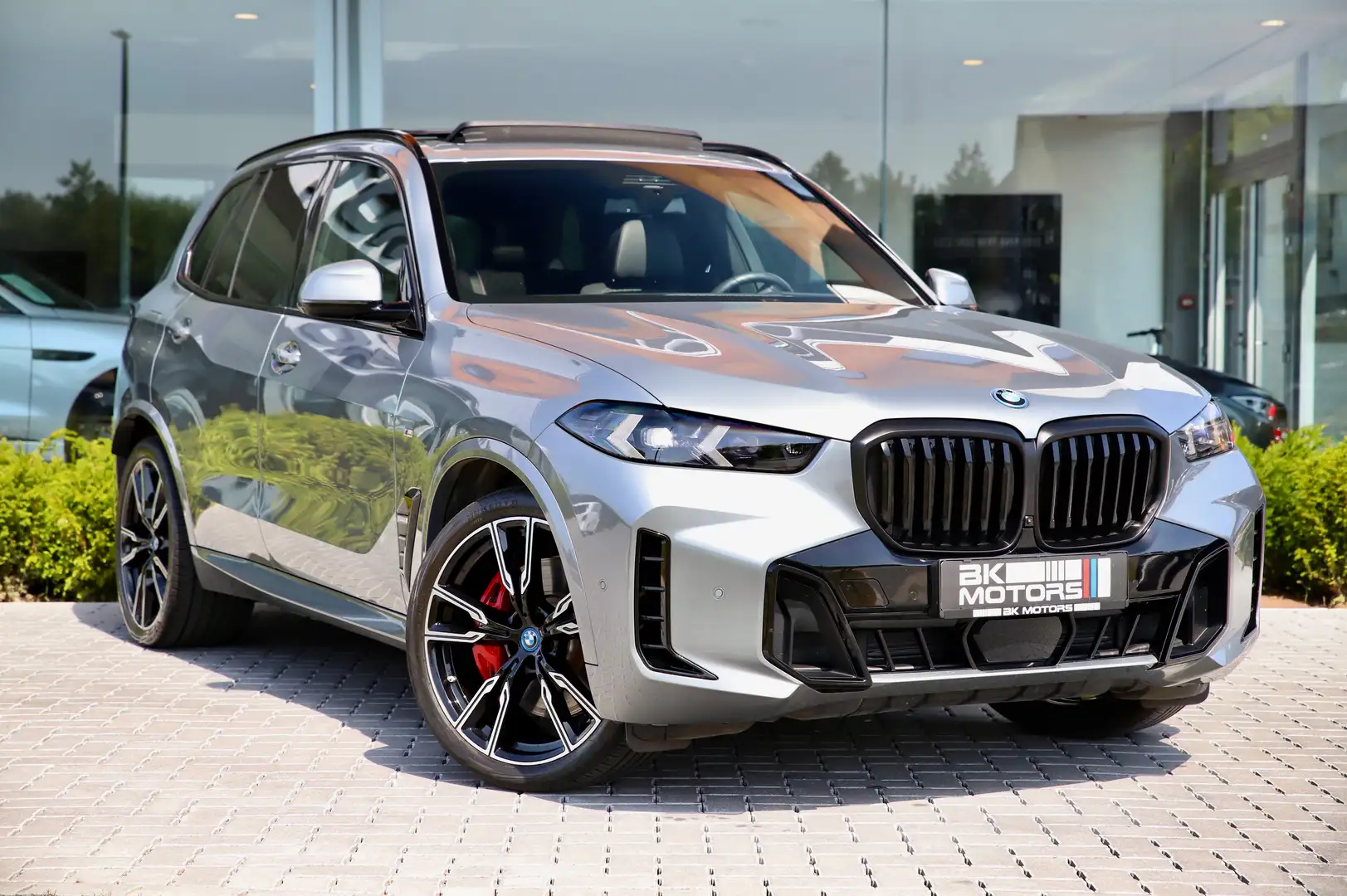 BMW X5 xDrive50e M Sport Pro /PANO/B&W/360/MASSAGE/HUD... Zilver - 1