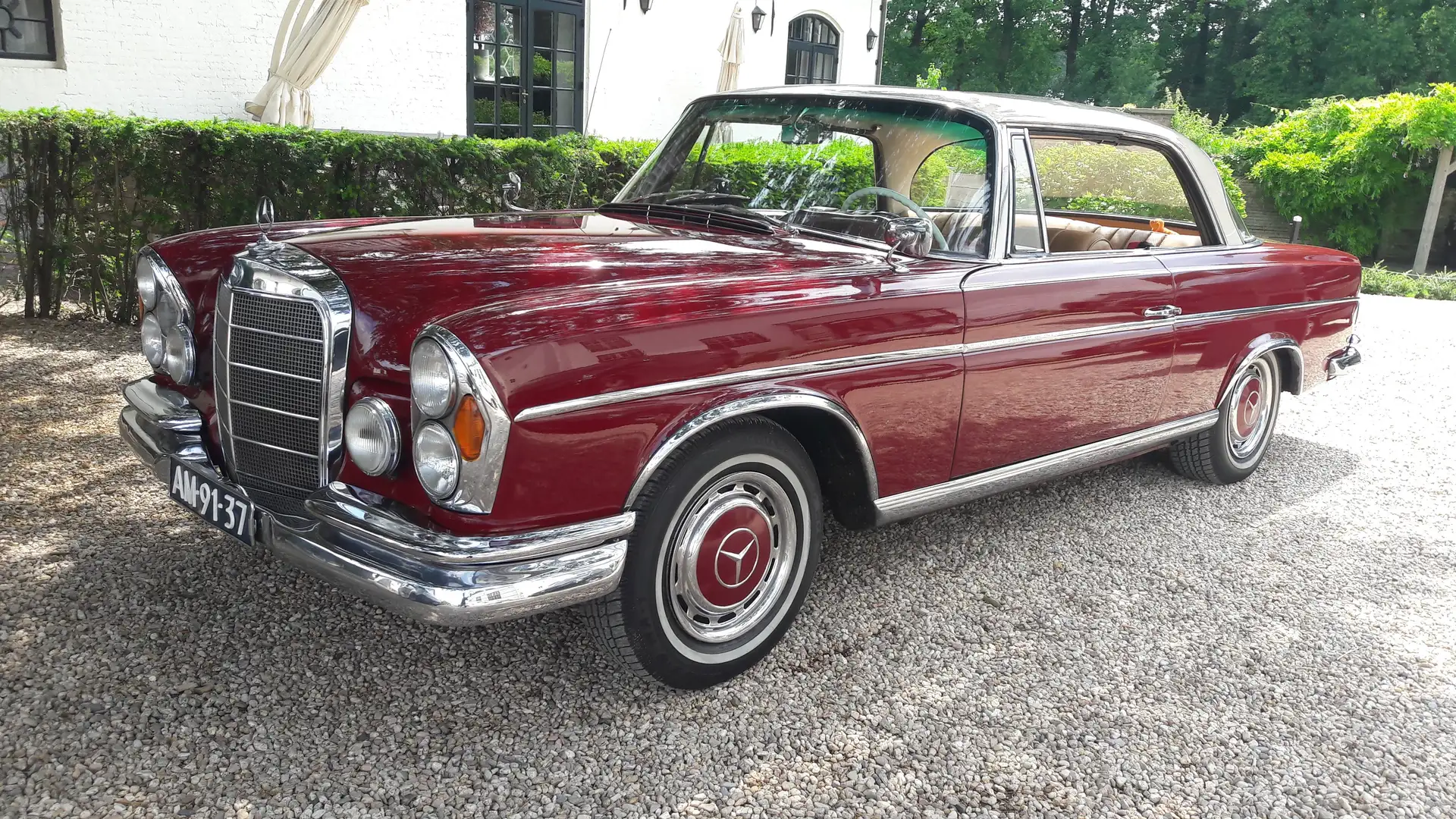 Mercedes-Benz 220 220SE Coupe Red - 1