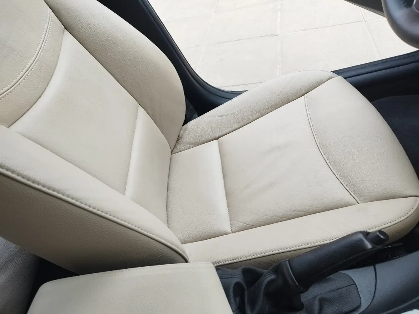 BMW 318 318d Gris - 2