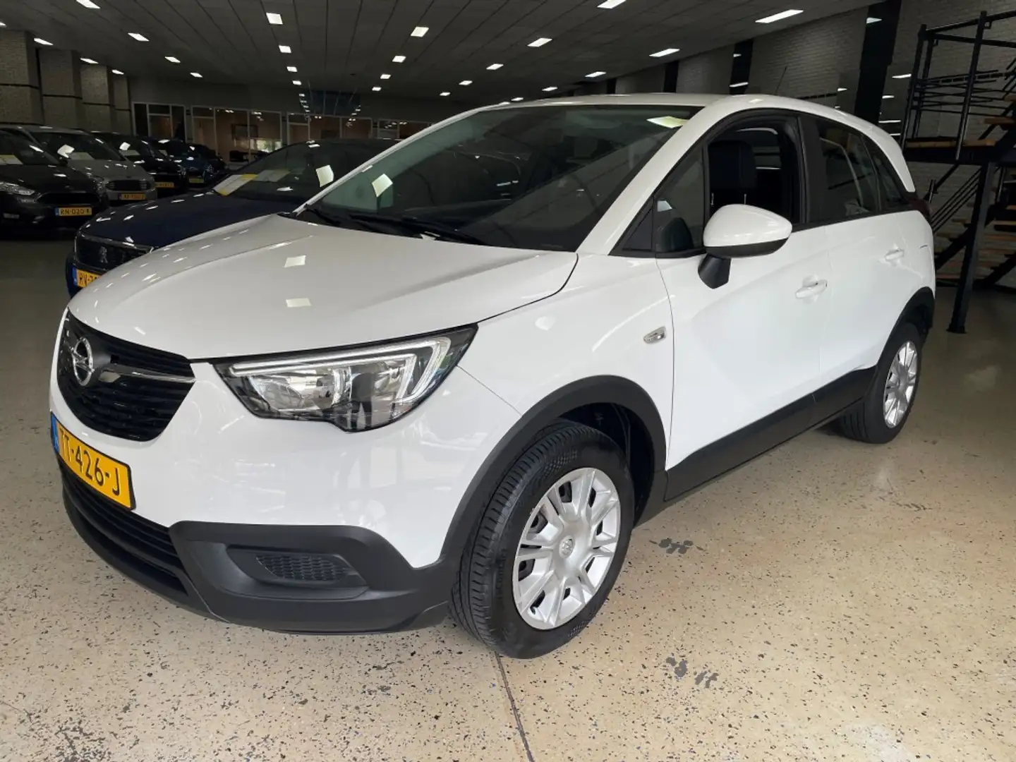 Opel Crossland X 1.2 T. INNOVATION Airco Multimedia NAP Wit - 1