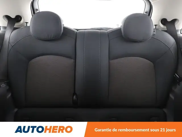 Mini Hatch view 15