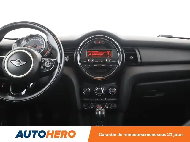 Mini Hatch view 12