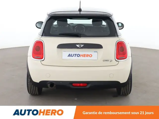 Mini Hatch view 5