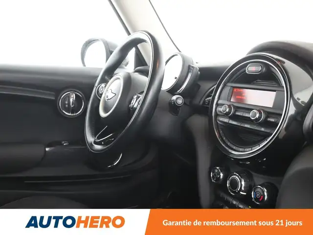Mini Hatch view 13
