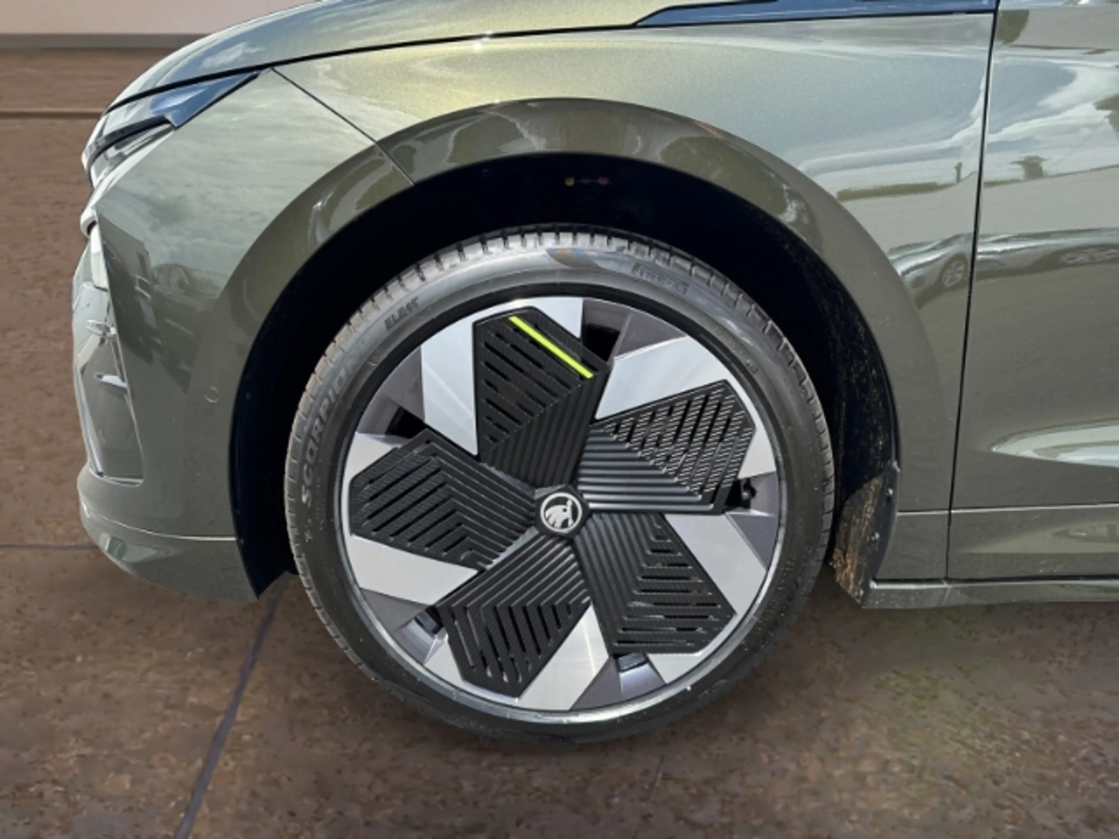 Skoda Enyaq Coupe RS MATRIX MAX NAVI AHK 21'' 360° FAHRERASSIS — photo 6