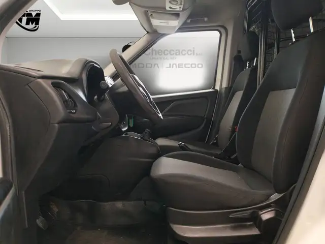 Fiat Doblo view 11