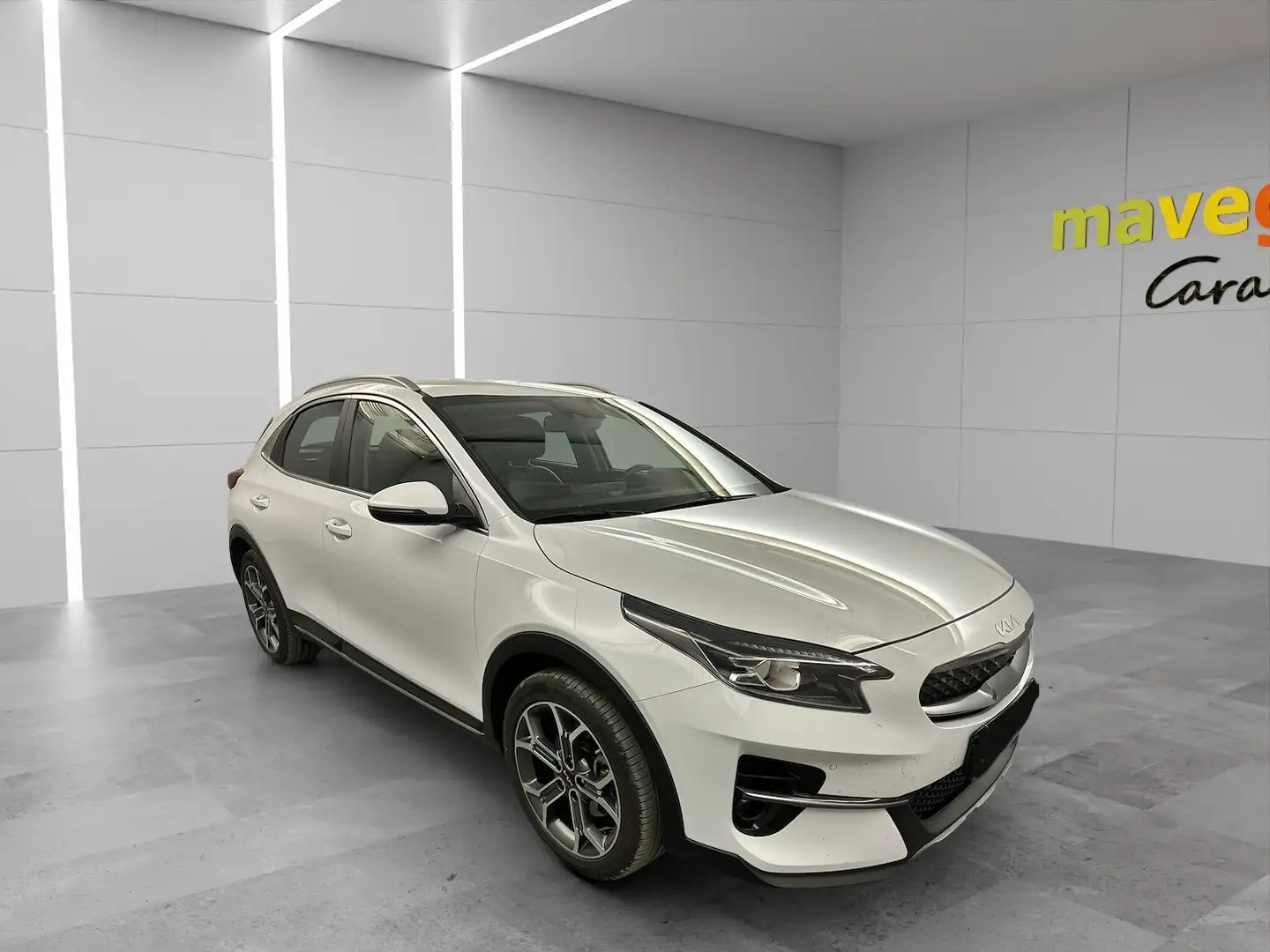 Kia XCeed 1,6 GDI GPF Hybrid PHEV Silber DCT Aut. Weiß - 2