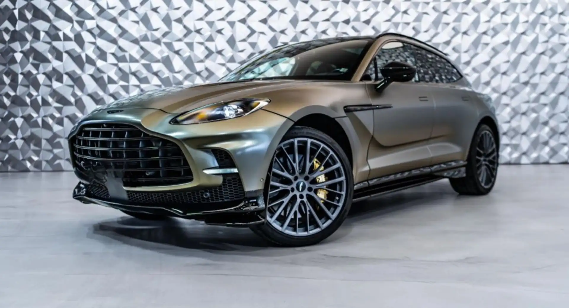 Aston Martin DBX DBX707 Gris - 1