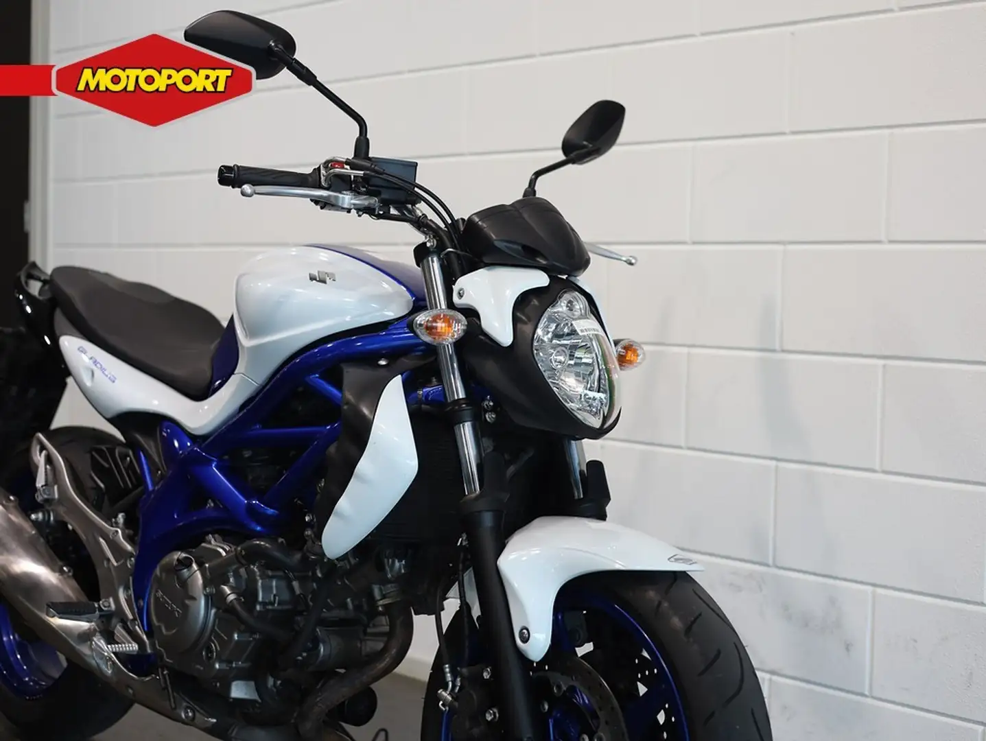 Suzuki Gladius 650 SFV - 2