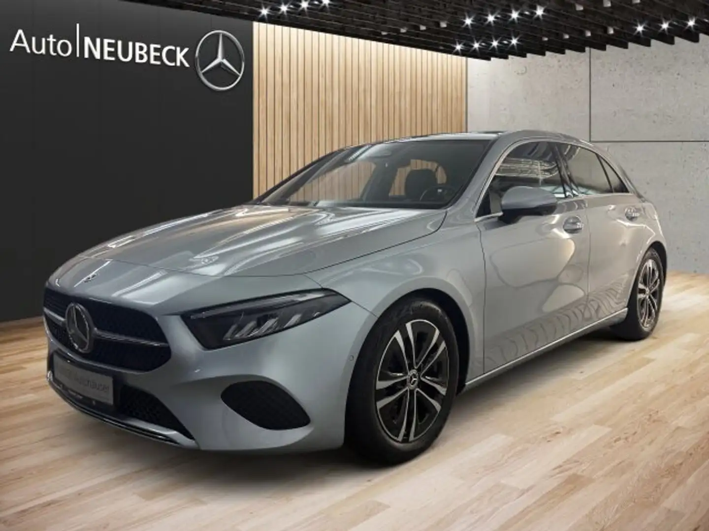 Mercedes-Benz A 220 A 220 4M Progressive/Pano/AHK/Burmester/Totwink Argent - 1