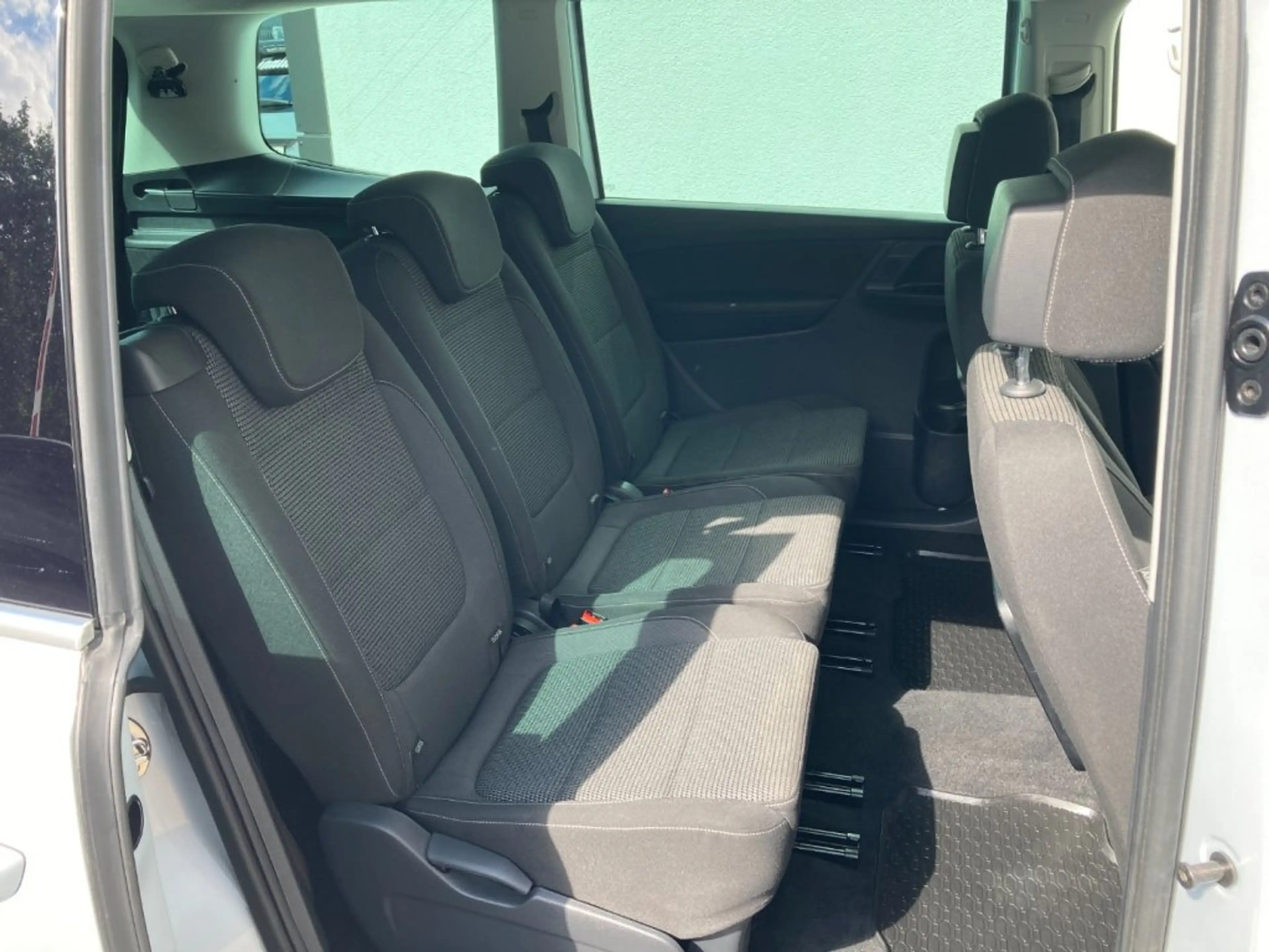 Volkswagen Sharan Business inkl. AHV — photo 5