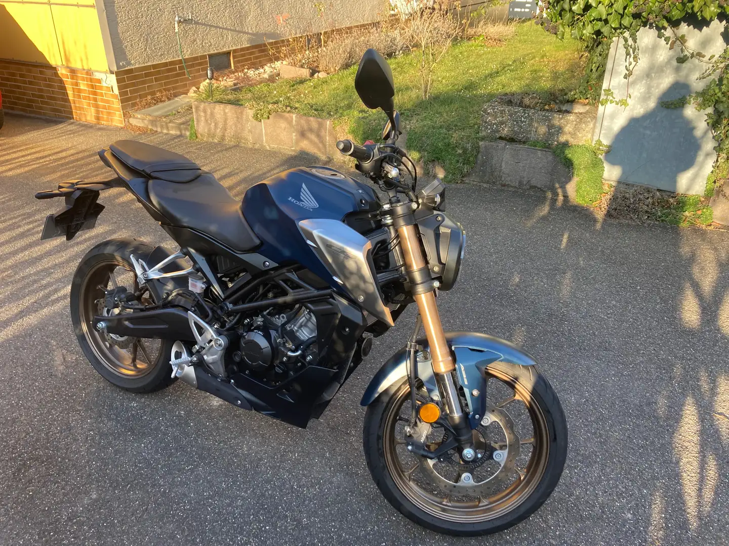 Honda CB 125 Honda CB125R Albastru - 2