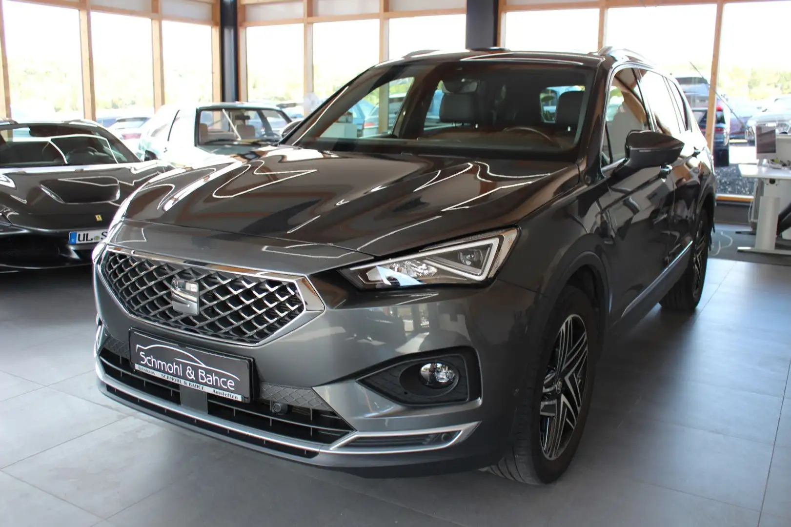 SEAT Tarraco 2.0 TSI DSG Xcellence 4Drive Grau - 1