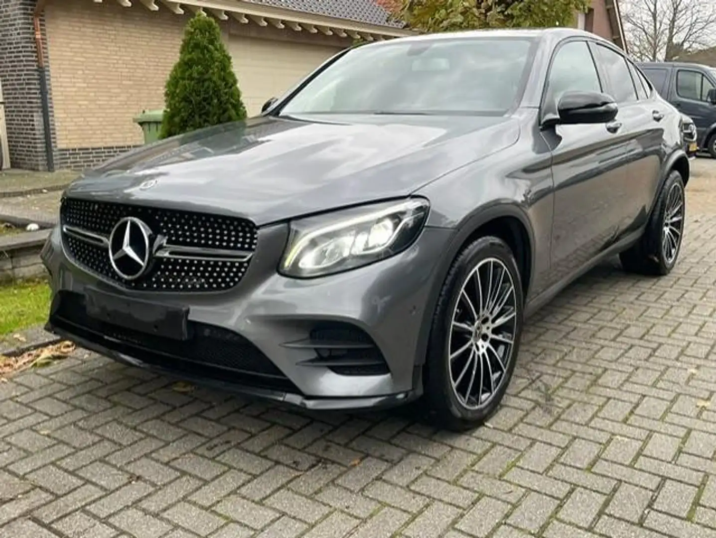 Mercedes-Benz GLC 220 d 4MATIC AMG LINE NAVI NIGHT LED Gris - 1
