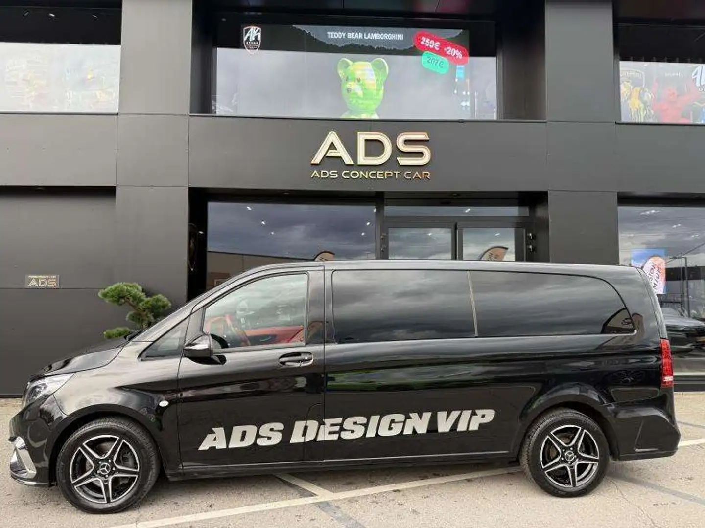 Mercedes-Benz Vito Vito Pack AMG + VIP Rouge extr Zwart - 2