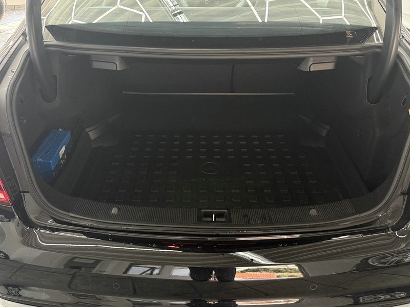 Mercedes-Benz E 350 d Coupe AMG-Line, LED, Standh., Pano, 360° — photo 9