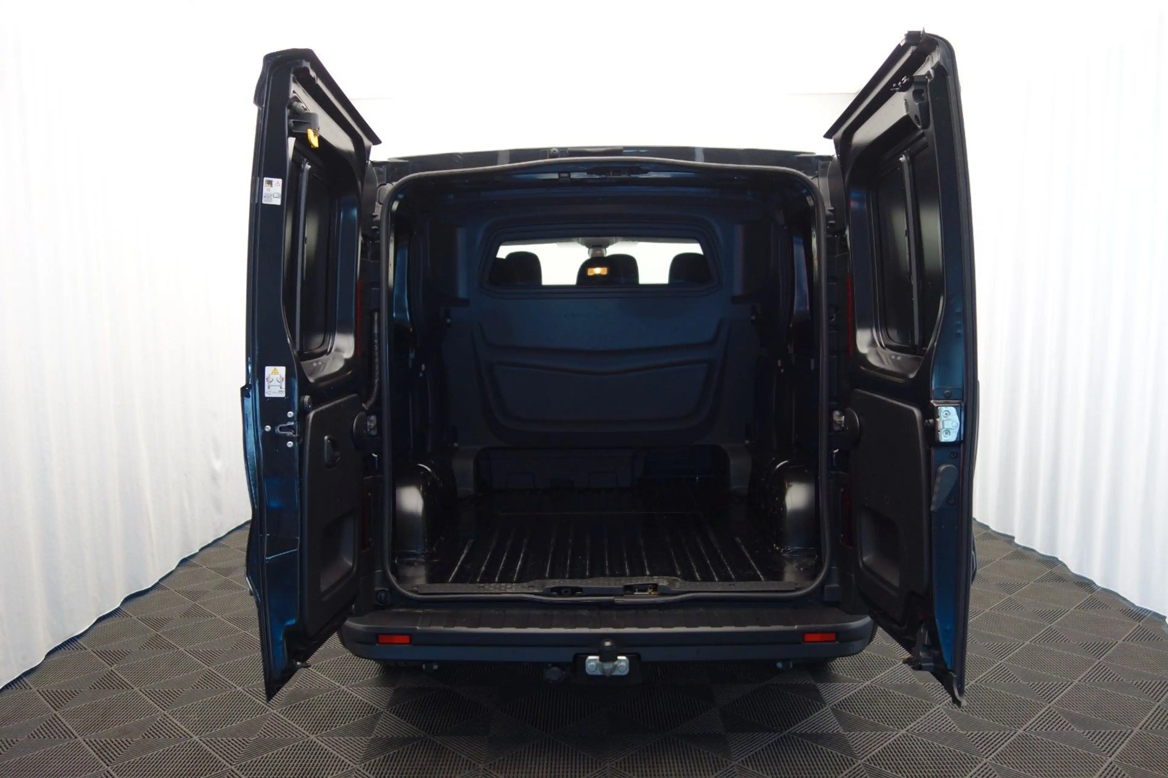 Renault Trafic Doka 3,0t Automatik *6-Sitze, 17.000km* — photo 9