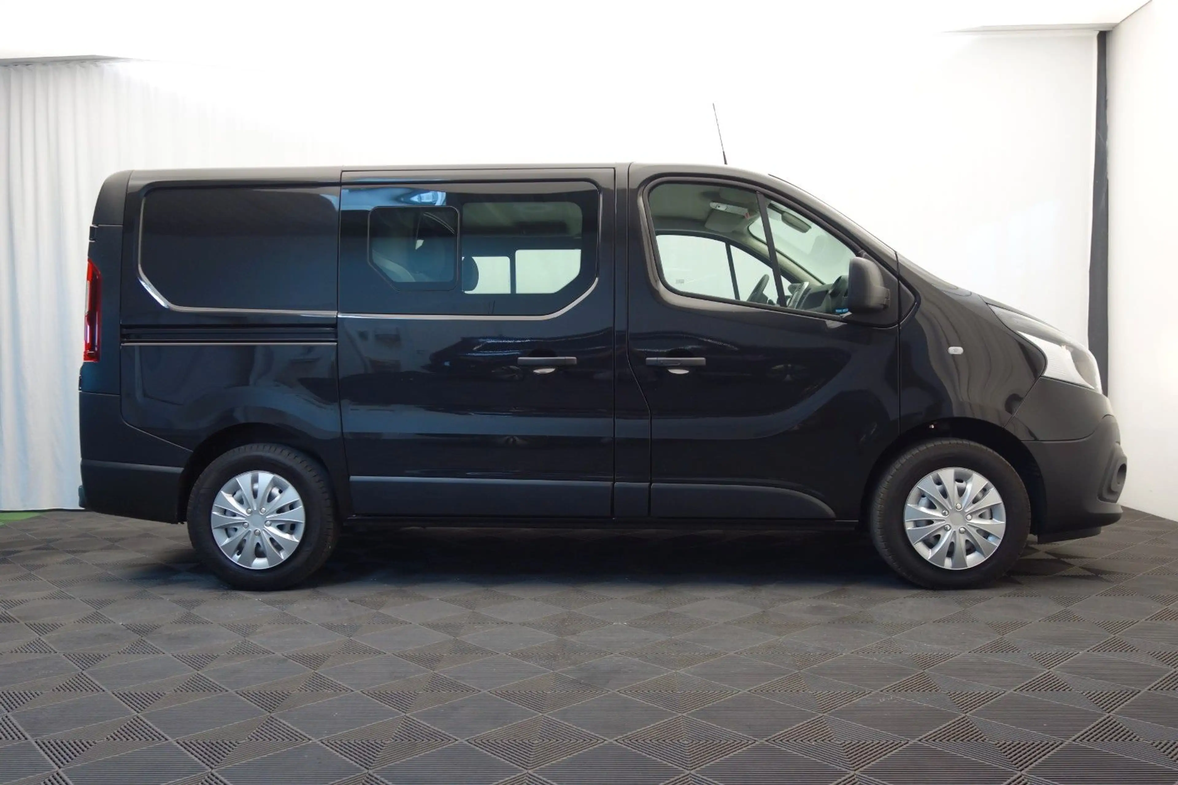 Renault Trafic Doka 3,0t Automatik *6-Sitze, 17.000km* — photo 8