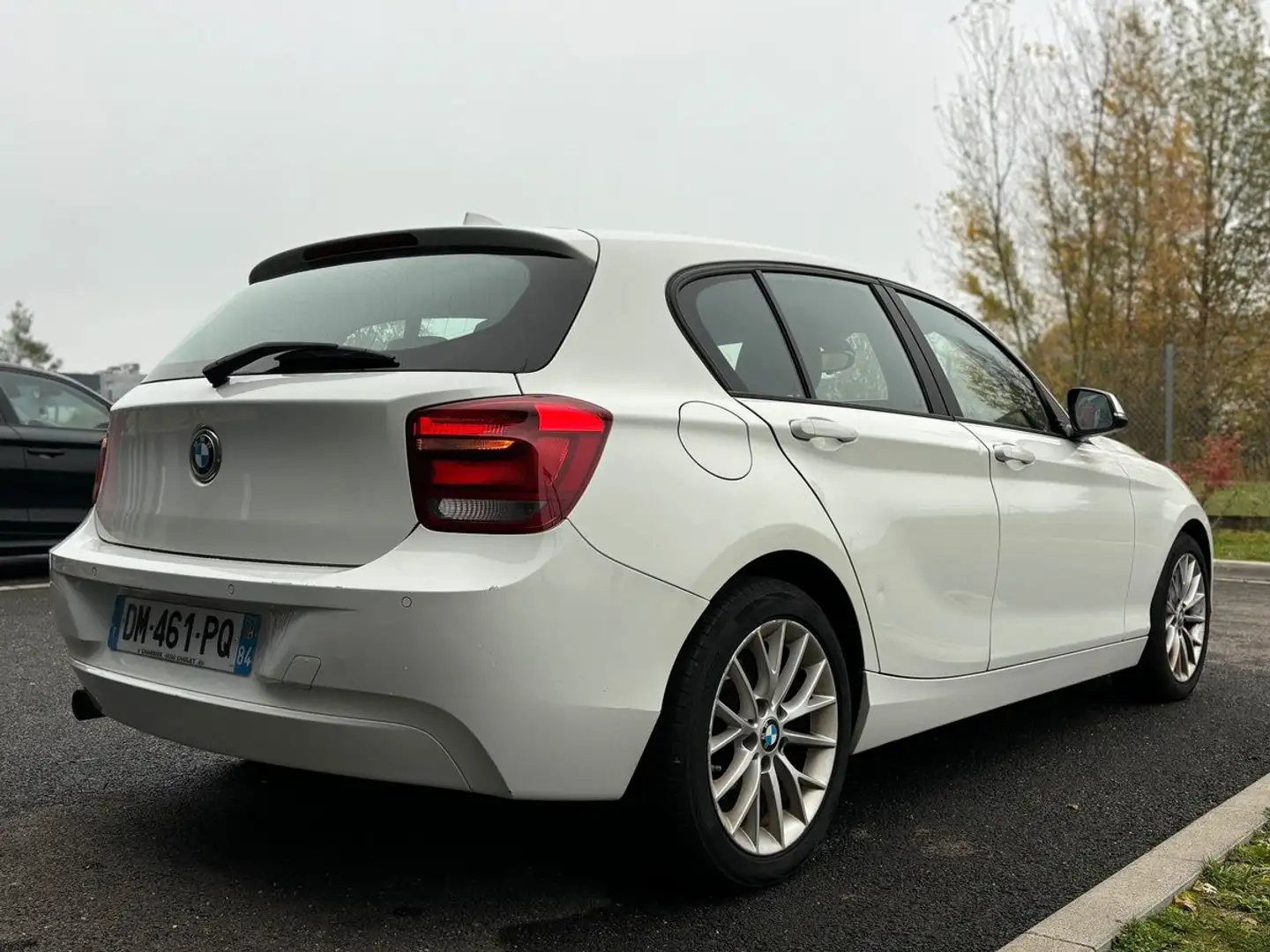 BMW 114 114 D LOUNGE 5 PORTES Blanc - 2