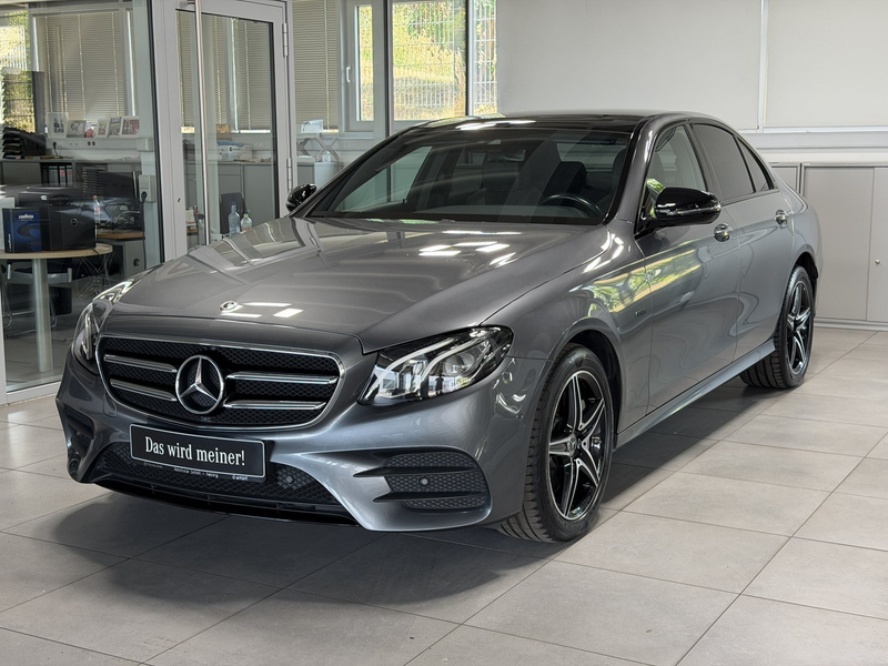 Mercedes-Benz E 300 de Limo AMG Line AHK PANODACH+LED+PDC&KAM++