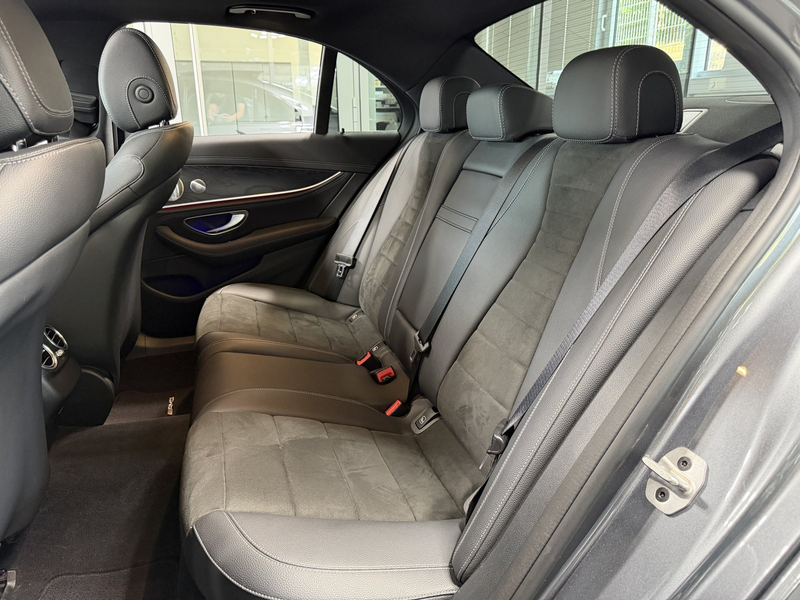 Mercedes-Benz E 300 de Limo AMG Line AHK PANODACH+LED+PDC&KAM++ — photo 11
