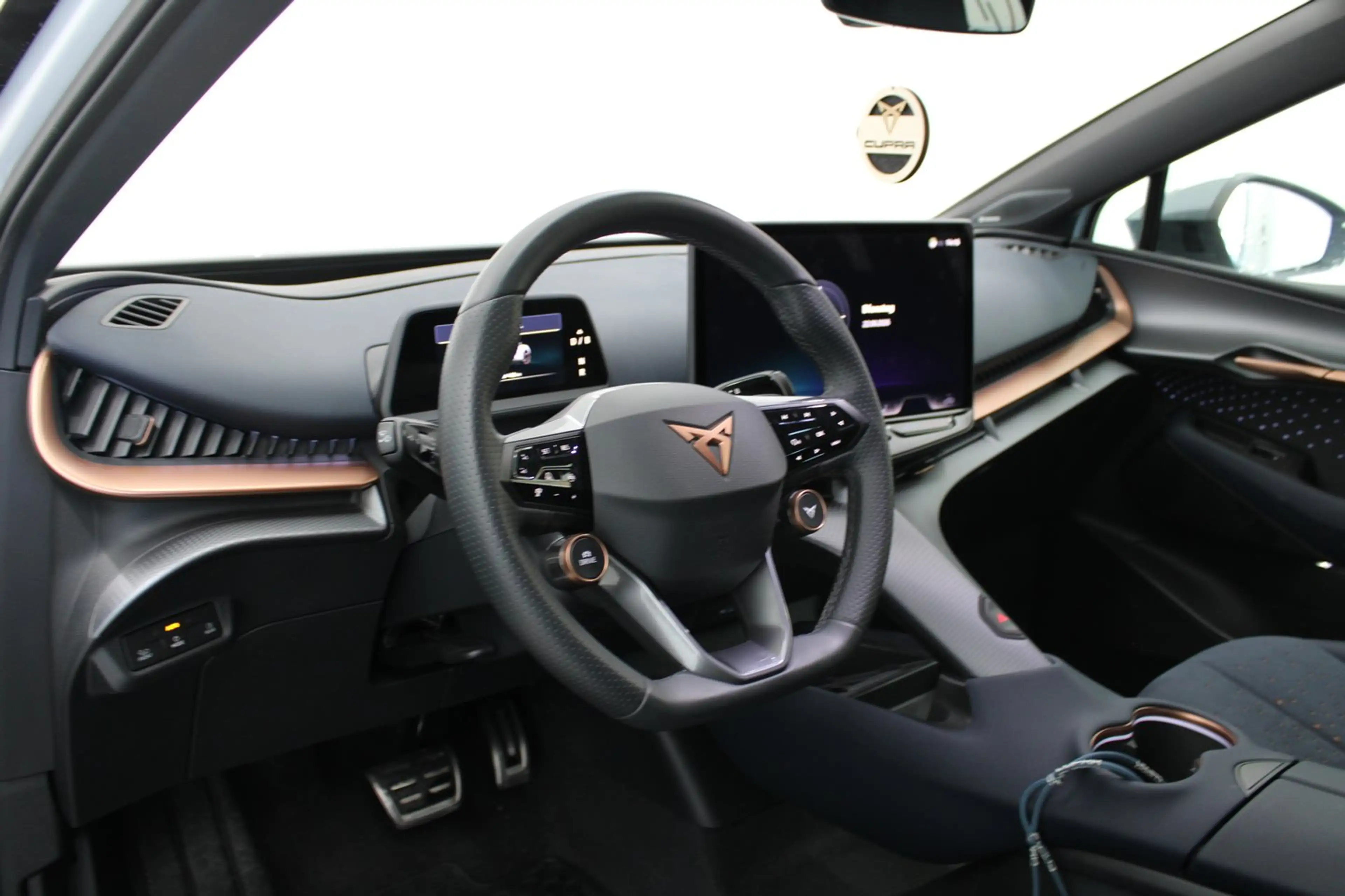 CUPRA Tavascan VZ Adrenaline 4Drive250kW/340PS — photo 4