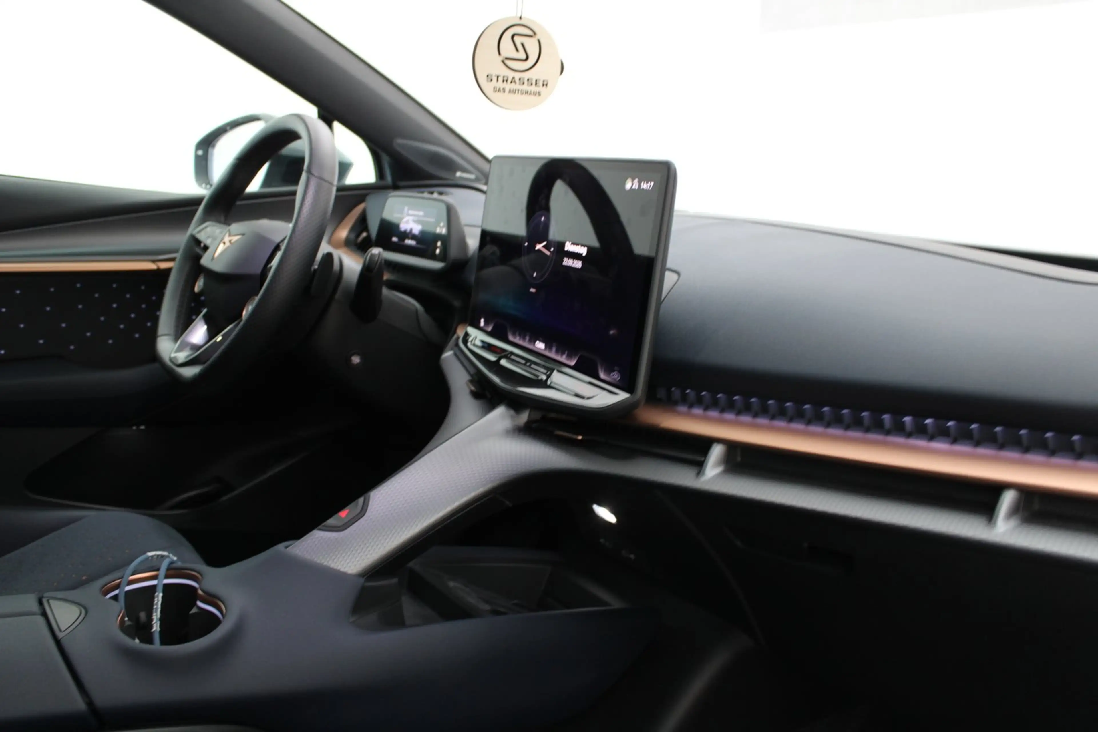 CUPRA Tavascan VZ Adrenaline 4Drive250kW/340PS — photo 7
